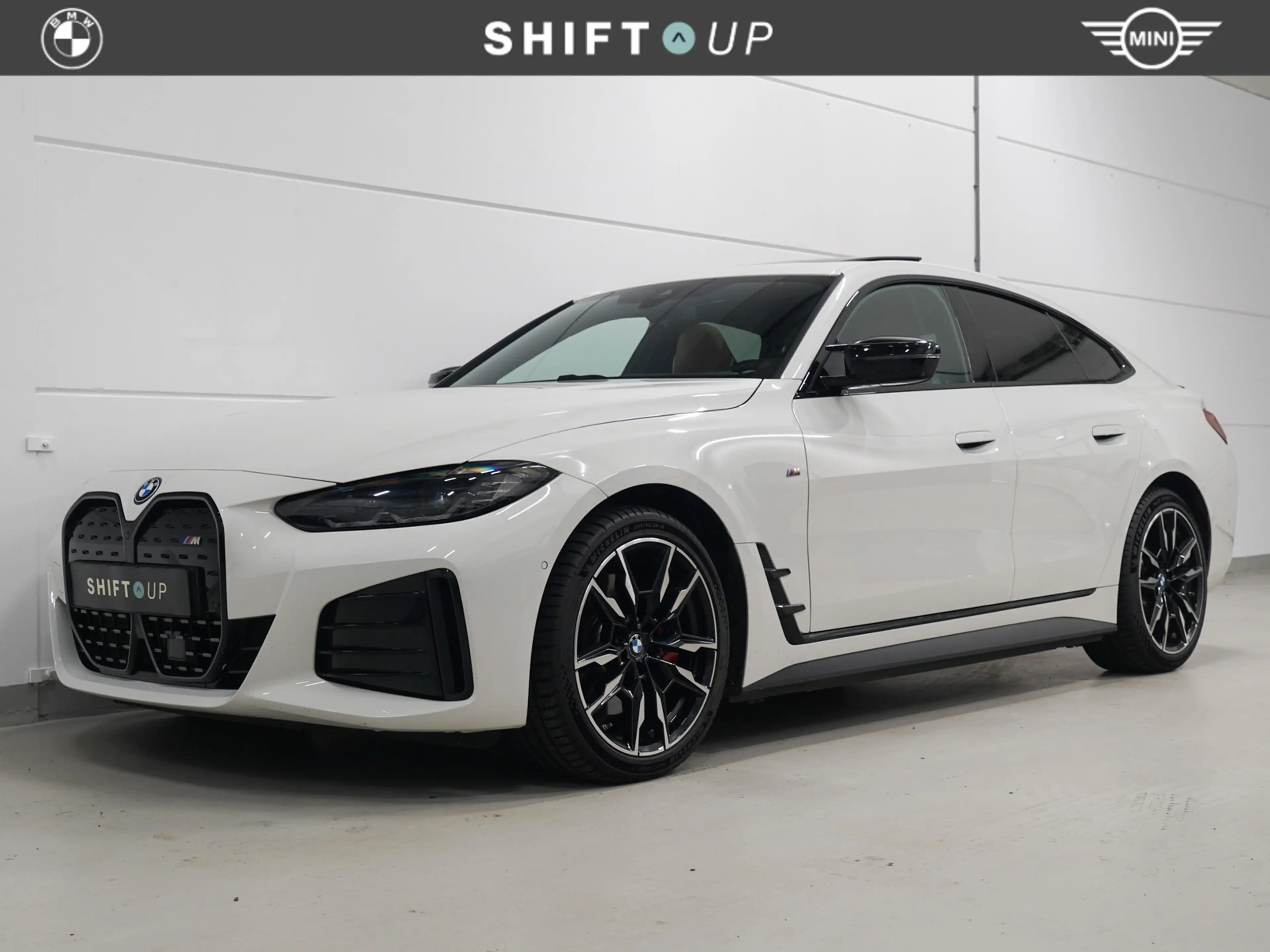 BMW i4 M50 Schuifdak | M-Stoelen | Harman Kardon