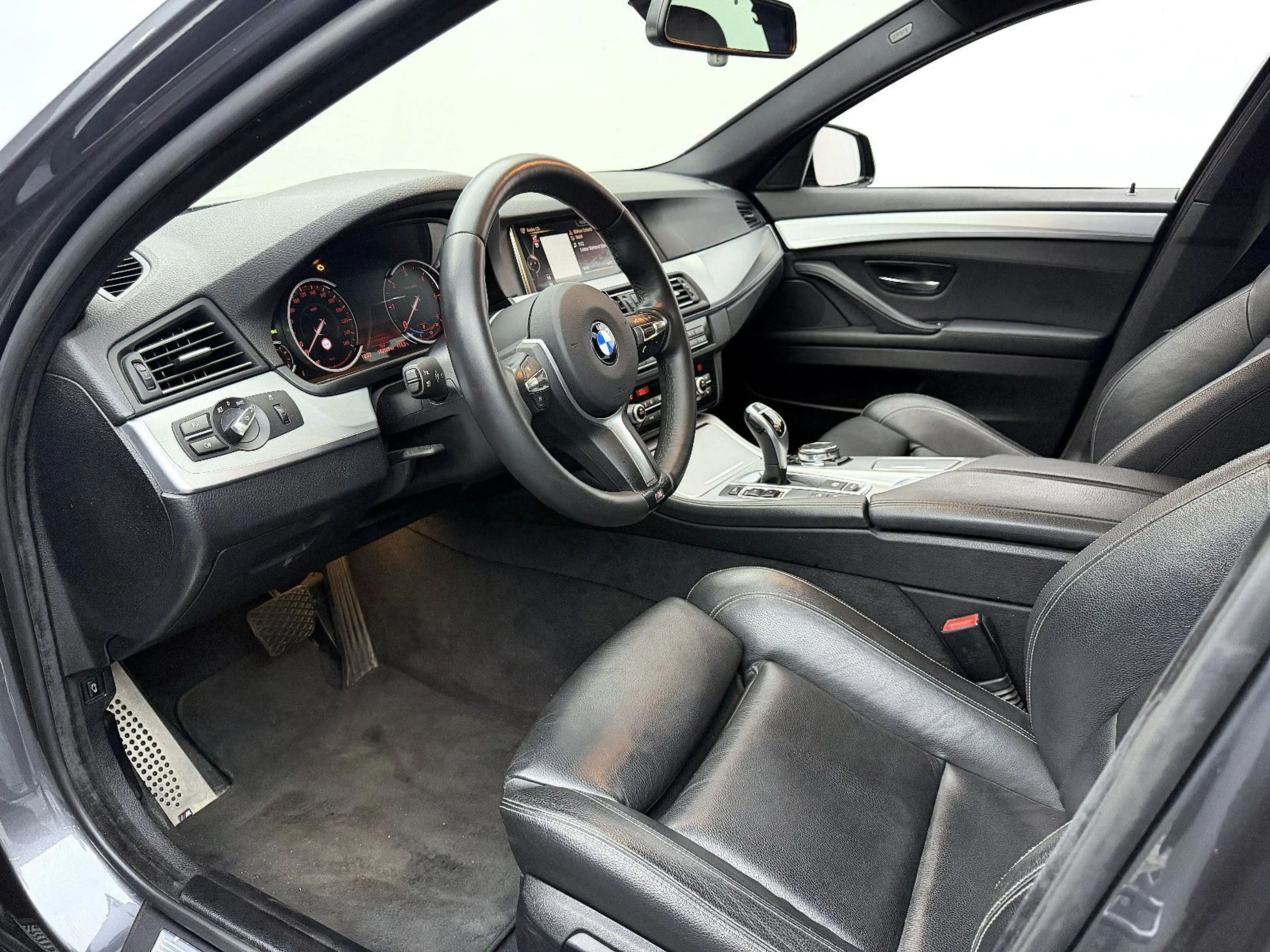 BMW 535 d xDrive *H&R*M-PAKET* — photo 8