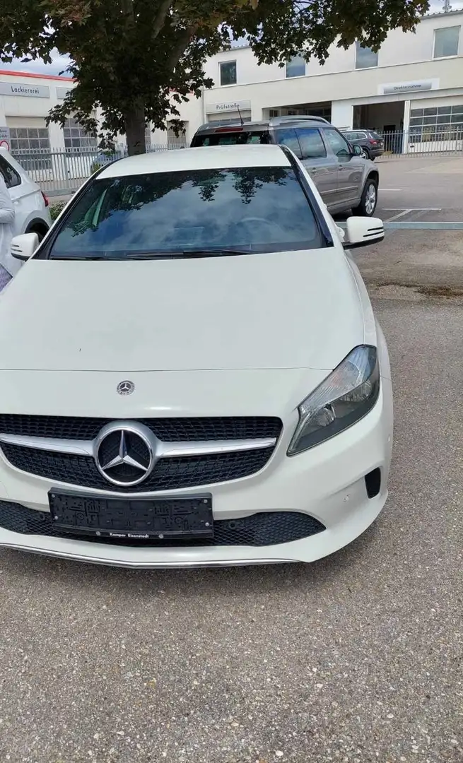 Mercedes-Benz A 200 Weiß - 1