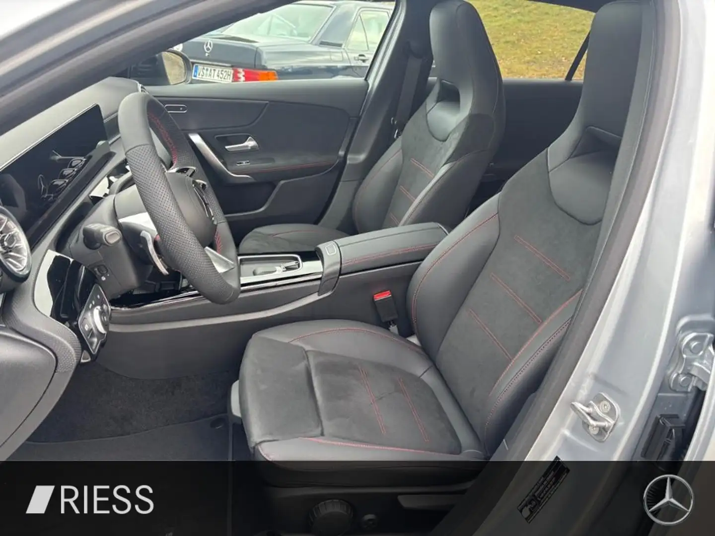 Mercedes-Benz A 200 AMG+AHK+PANO+MULTIBEAM+KAMERA+BURMESTER+ Silber - 2