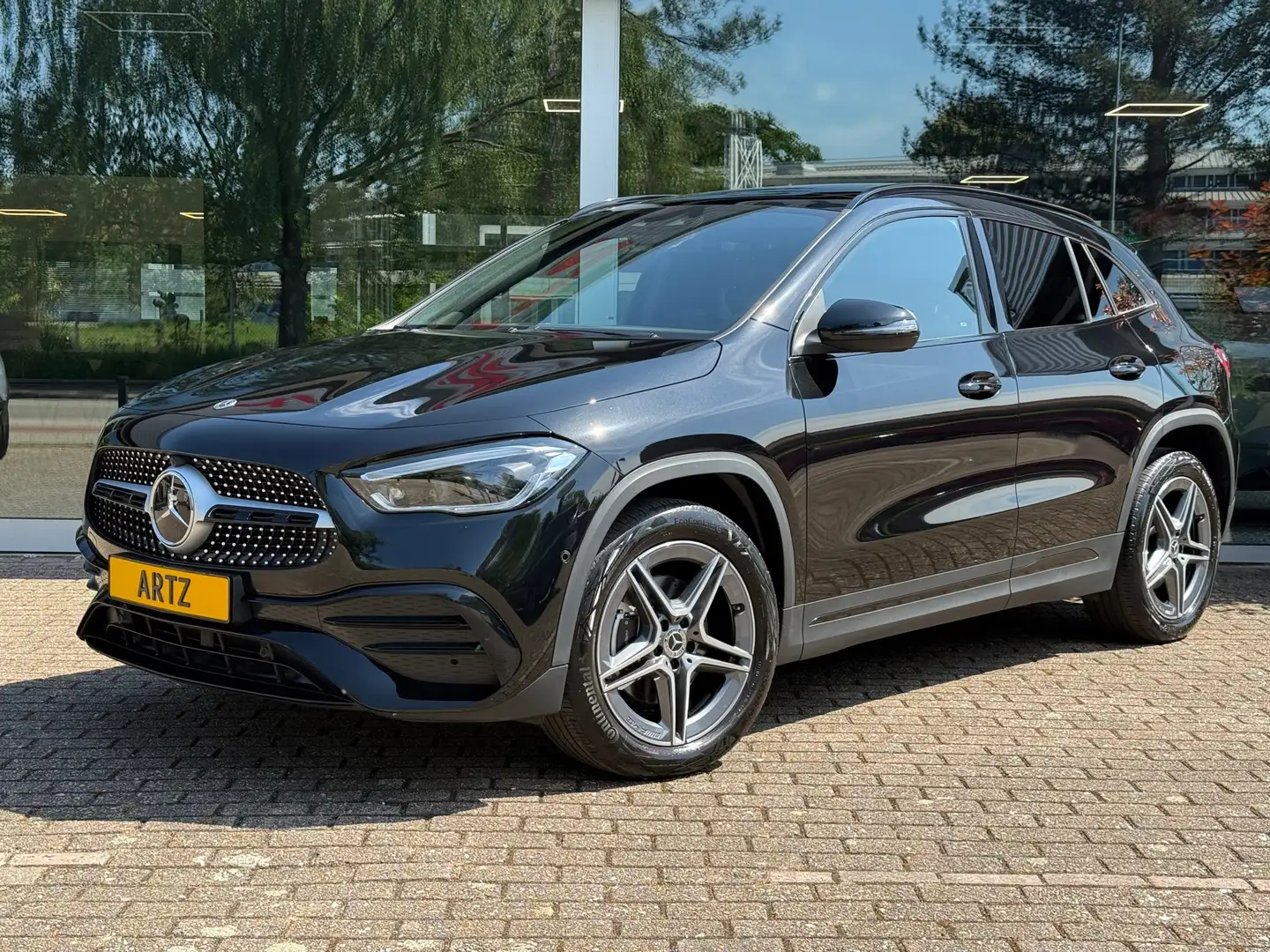 Mercedes-Benz GLA 250 e AMG Line I Panoramadak I Multibeam Noir - 2