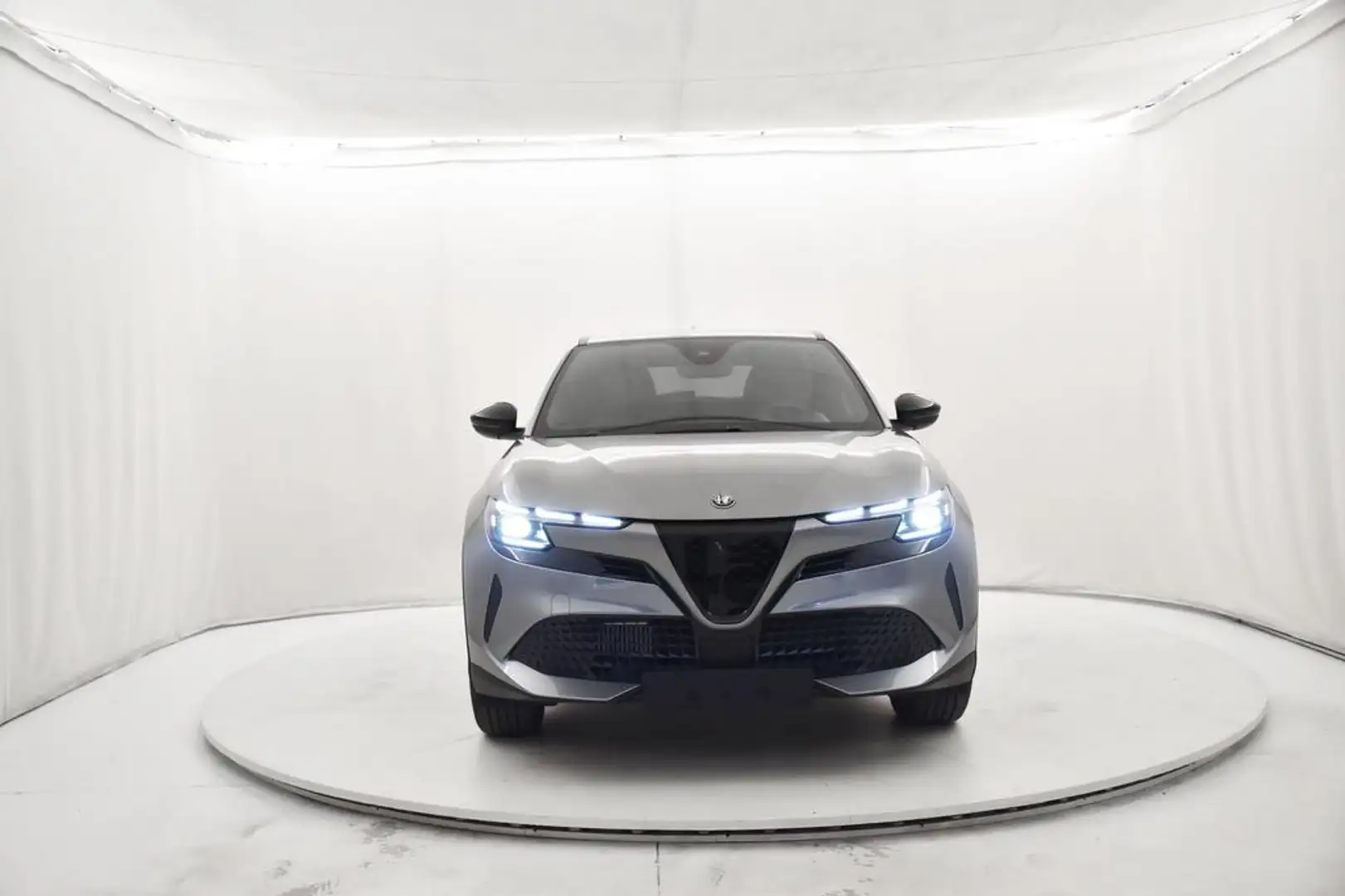 Alfa Romeo Junior 1.2 ibrida Speciale 136cv edct6 Grau - 2