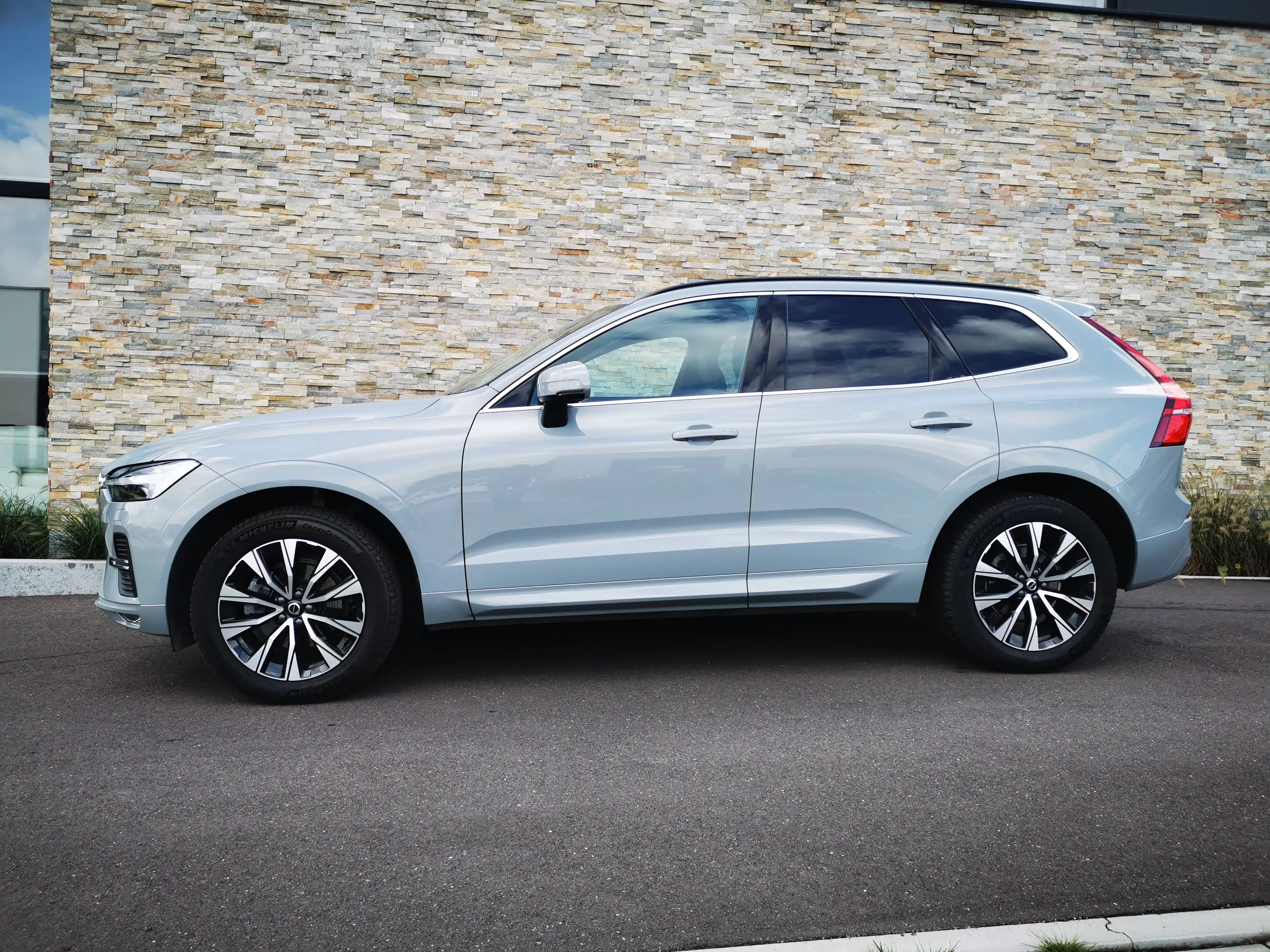 Volvo XC60 B5 AWD | MHEV | ACC | PILOT | BLIS | HK | LEDER | FULL LED | CAMERA | 19" — photo 11