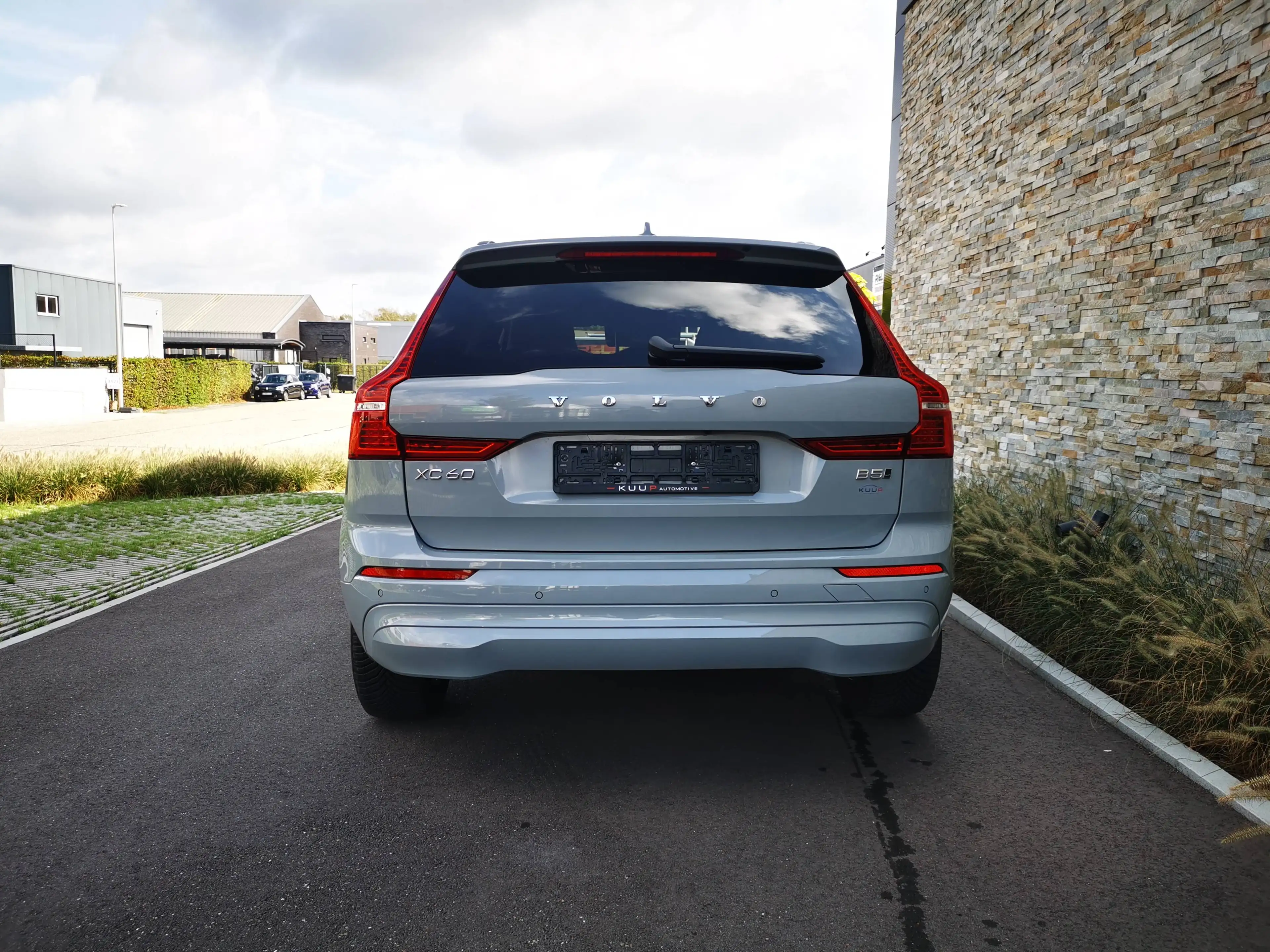 Volvo XC60 B5 AWD | MHEV | ACC | PILOT | BLIS | HK | LEDER | FULL LED | CAMERA | 19" — photo 7