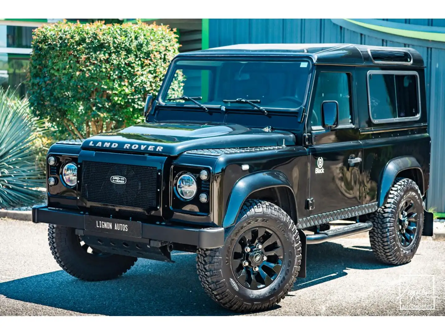 Land Rover Defender Land Rover Defender 90 Td4 SW 4 Places \Black Pack Noir - 1