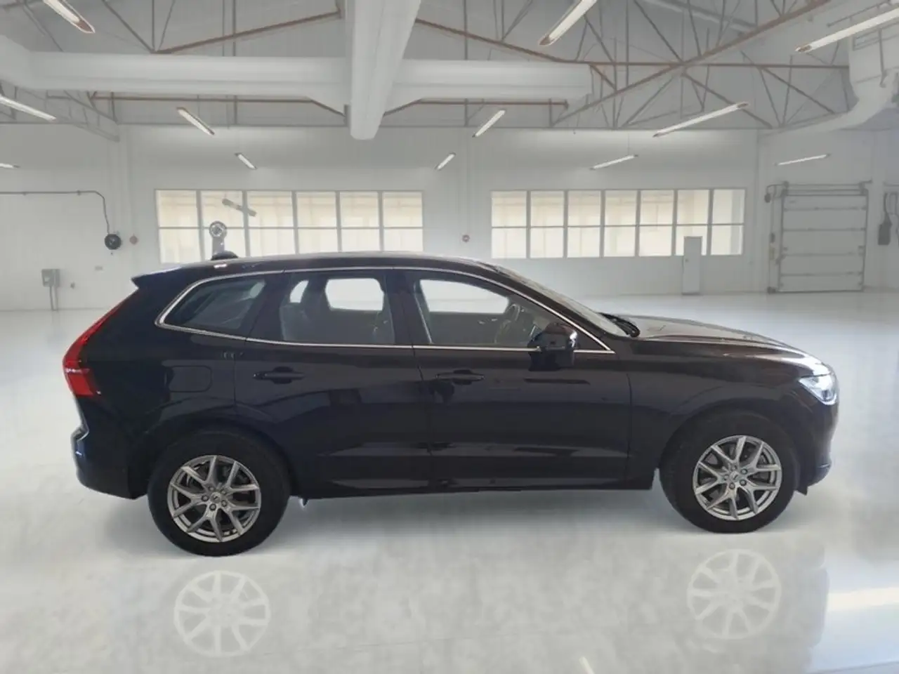 Volvo XC60 B4 D AWD AUTOMATICO MOMENTUM PRO SUV, миниатюра 3