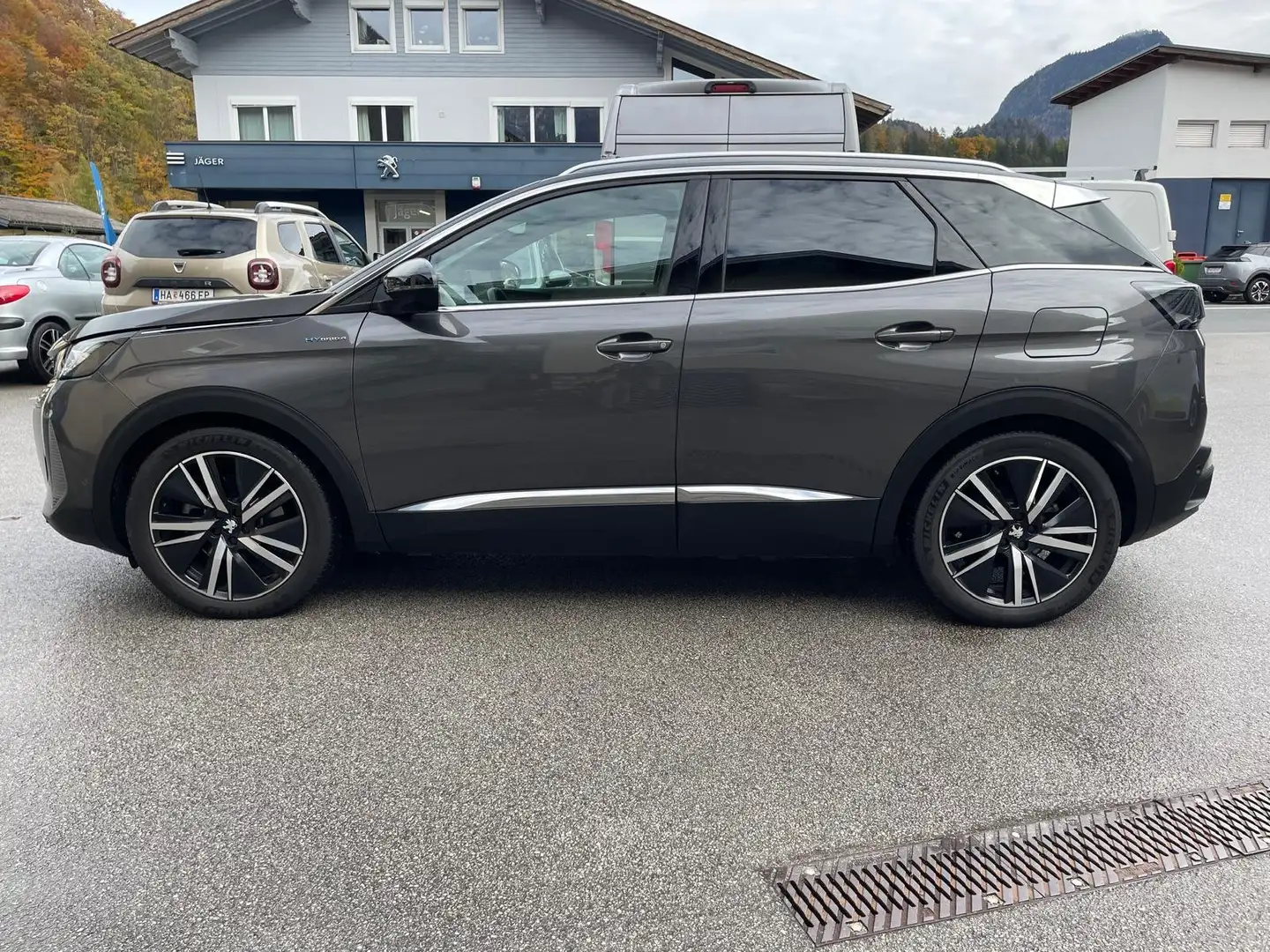 Peugeot 3008 3008 Hybrid 300 e-EAT8 GT Pack Aut. GT Pack Grau - 2