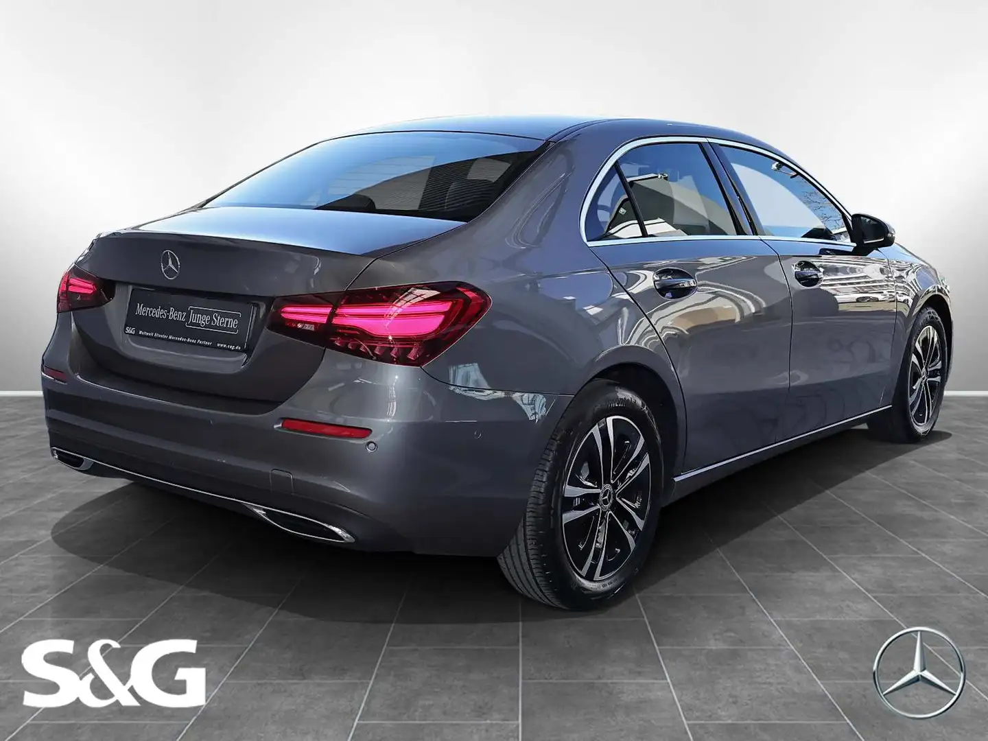 Mercedes-Benz A 180 Limousine PROGRESSIVE KAMERA+LED+17 ZOLL Gris - 2