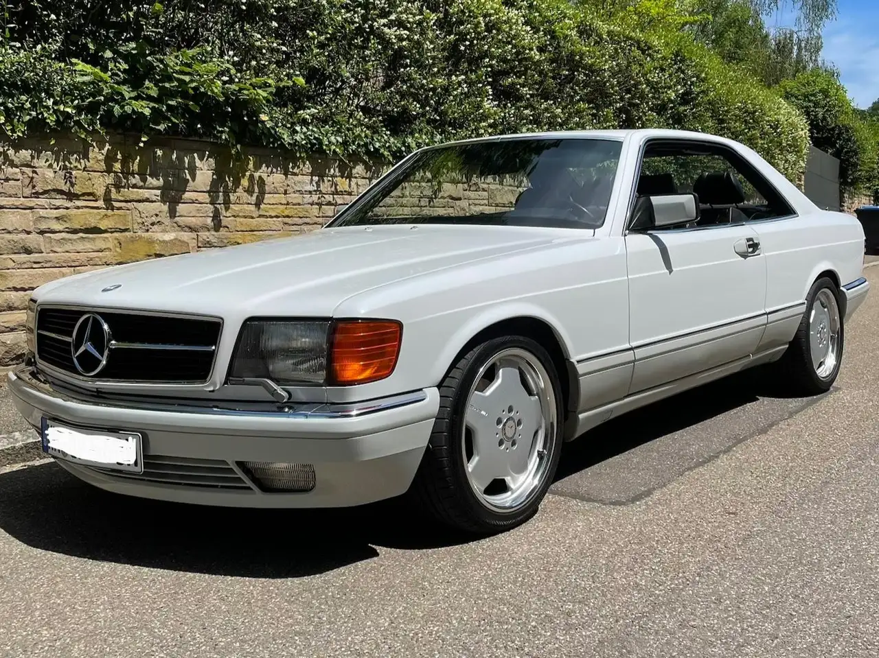 Mercedes-Benz 560 SEC, foto 1