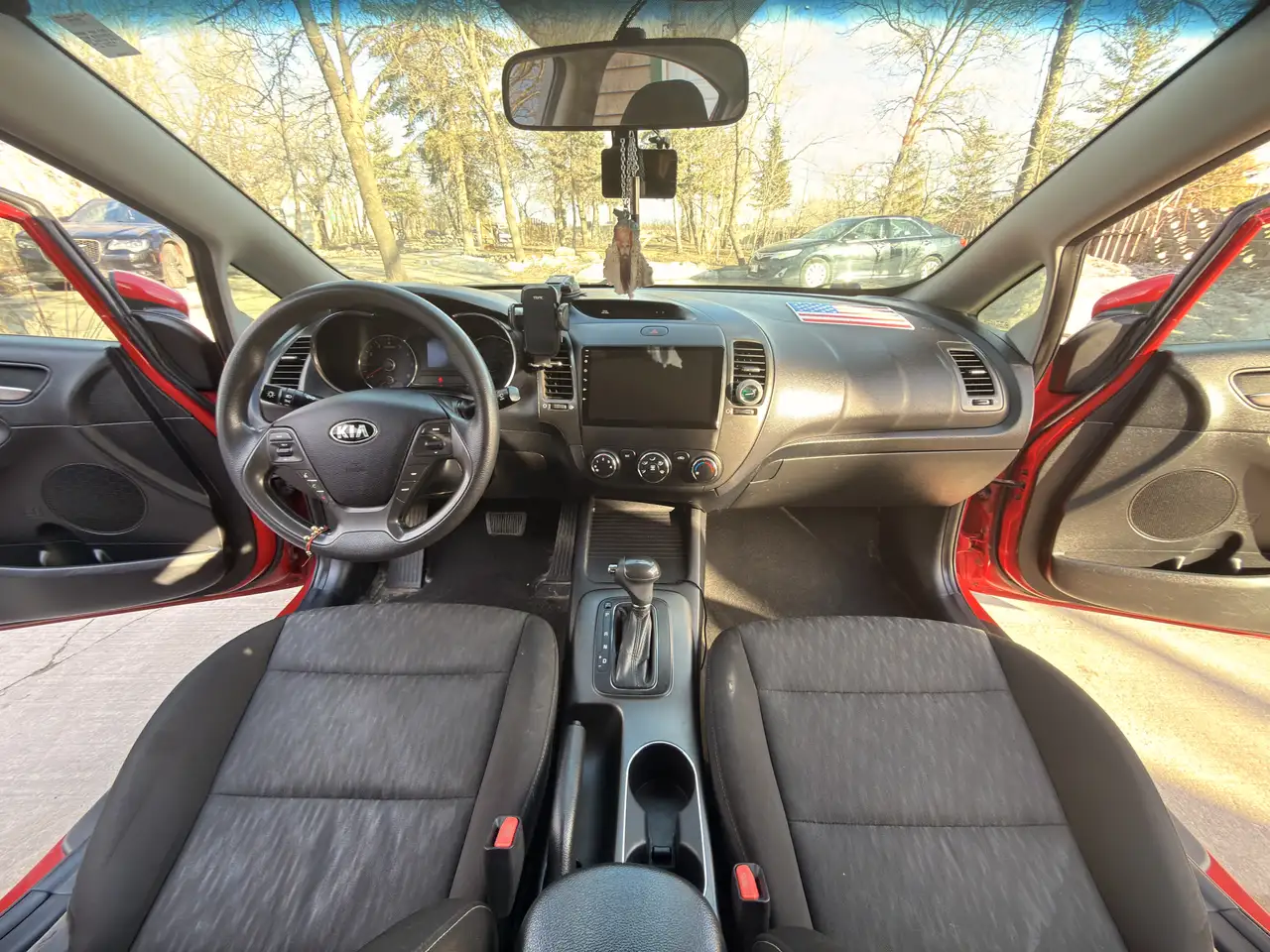 Kia Forte снимка Kia Forte