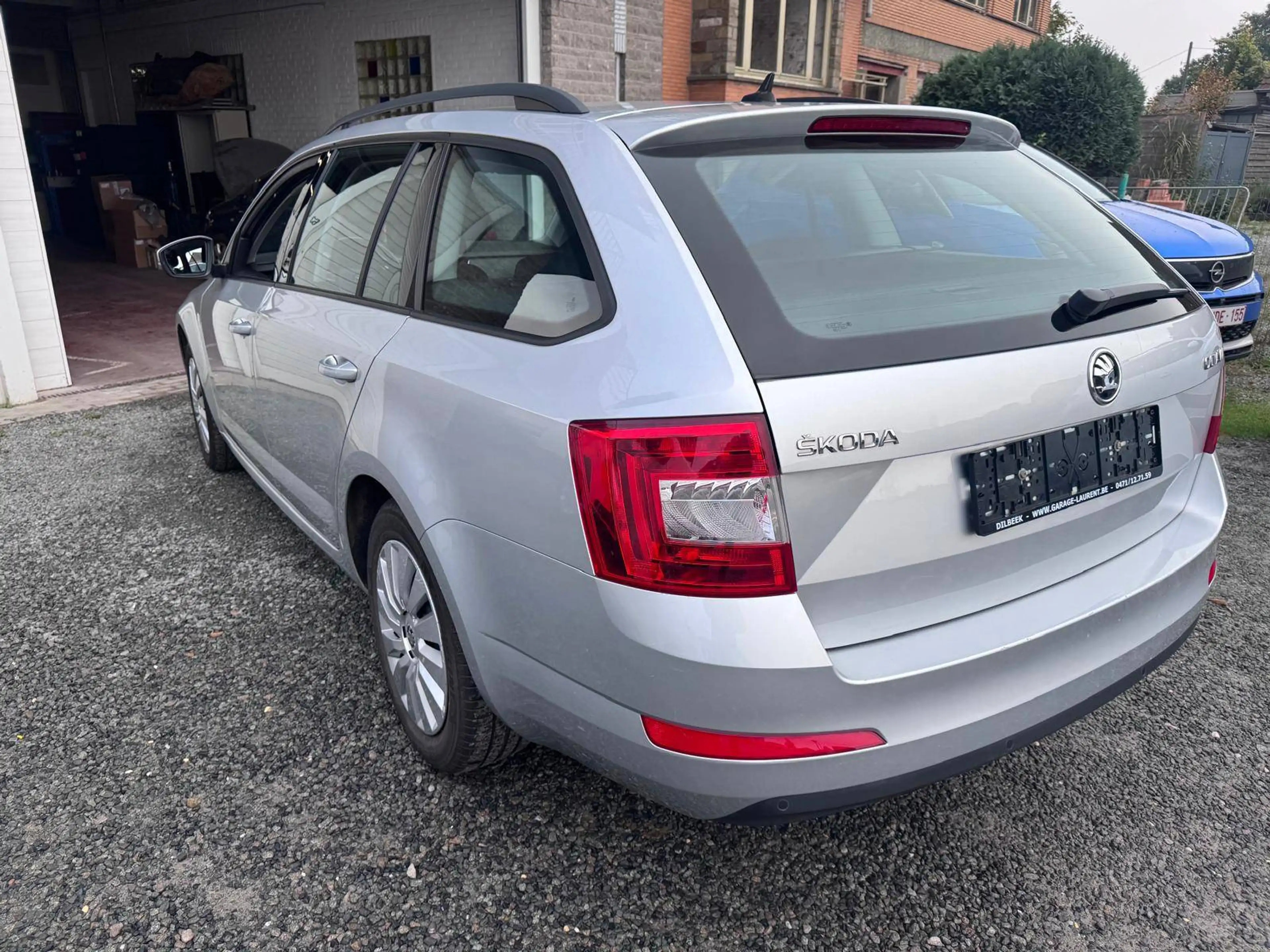 Skoda Octavia Octavia SW 1.6 CR TDi Active — photo 9