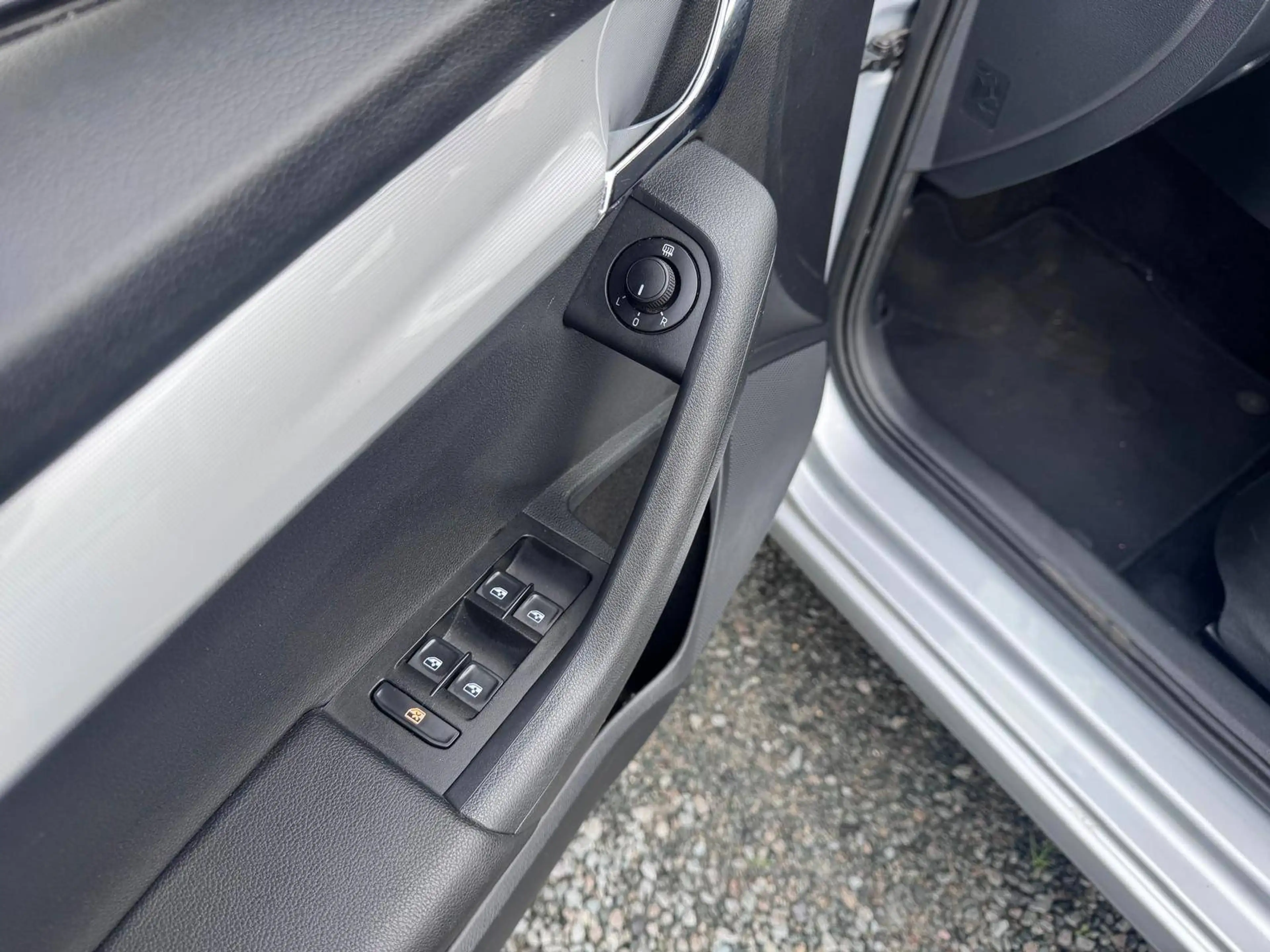 Skoda Octavia Octavia SW 1.6 CR TDi Active — photo 4