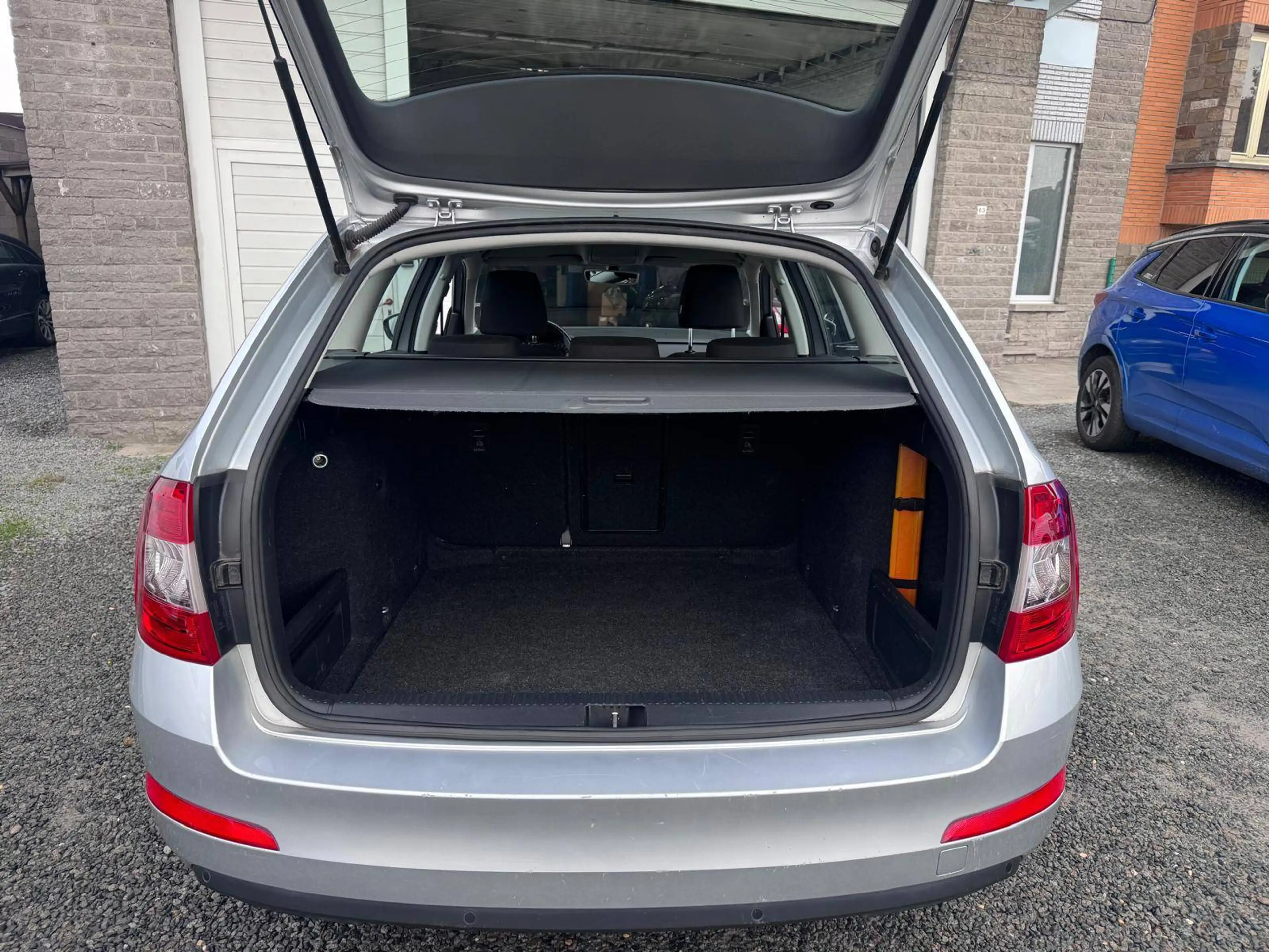 Skoda Octavia Octavia SW 1.6 CR TDi Active — photo 2