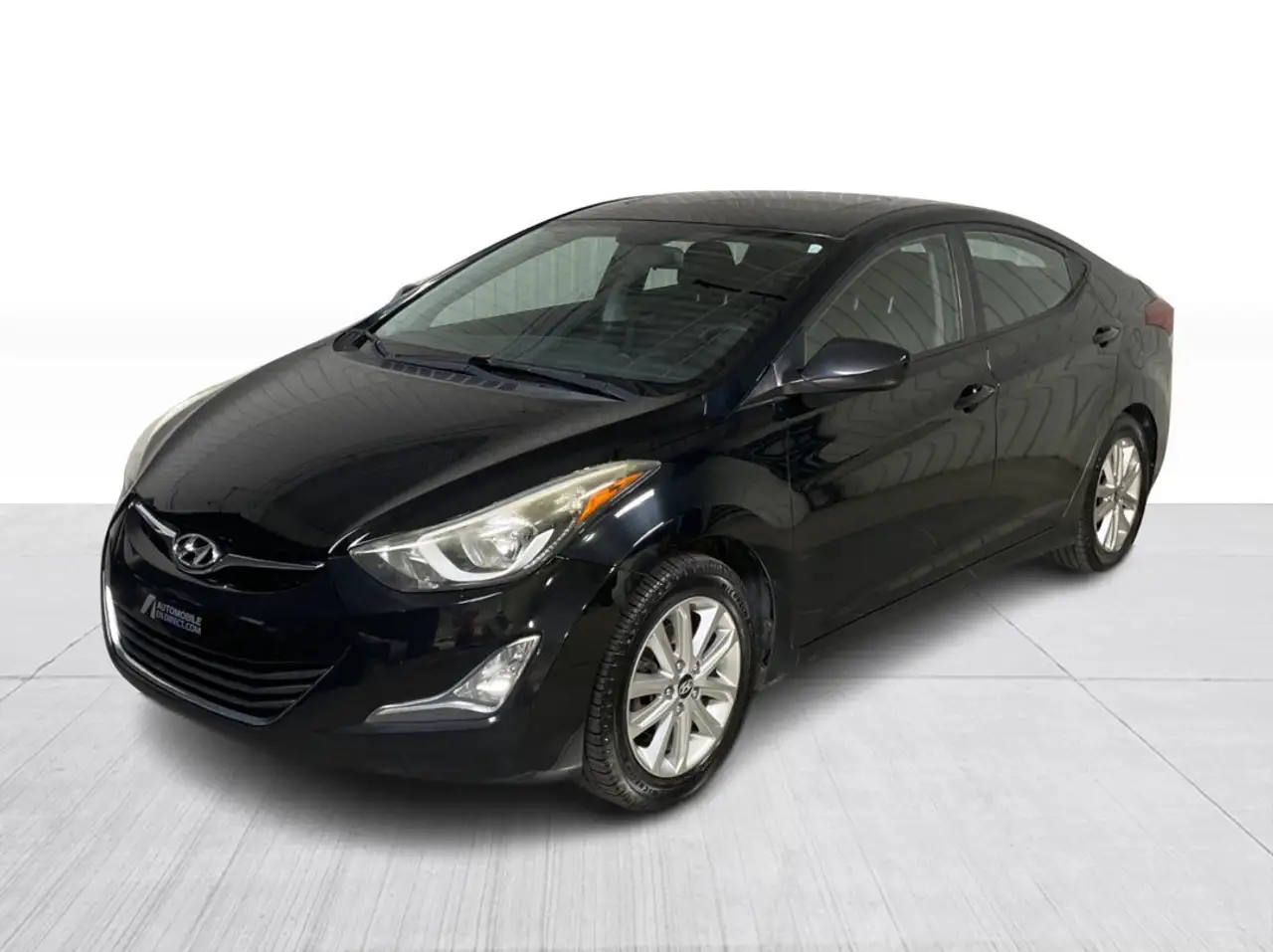 Hyundai ELANTRA fotografie Hyundai ELANTRA