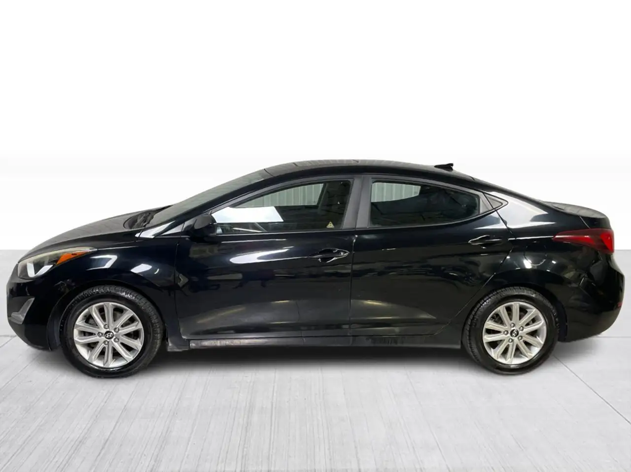 Hyundai ELANTRA fotografie Hyundai ELANTRA