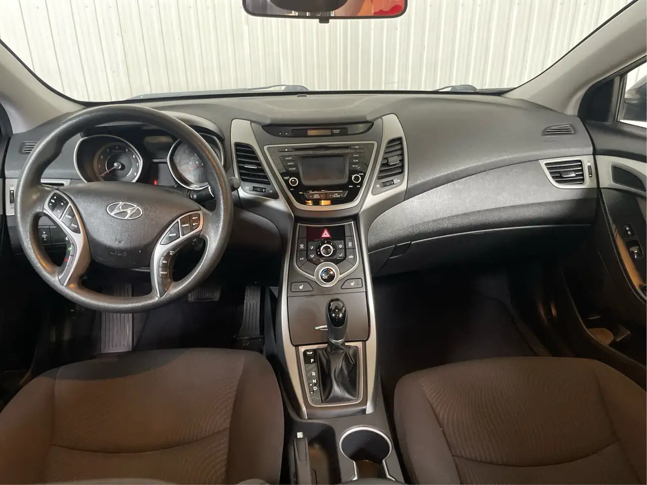Hyundai ELANTRA fotografie Hyundai ELANTRA