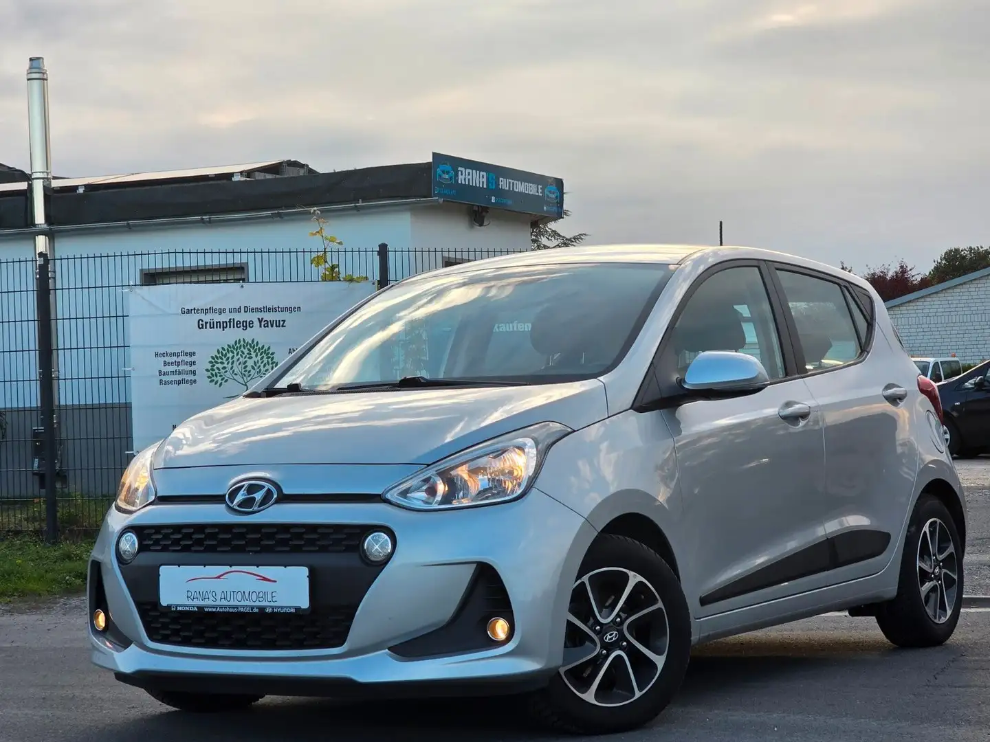 Hyundai i10 Style Silber - 1