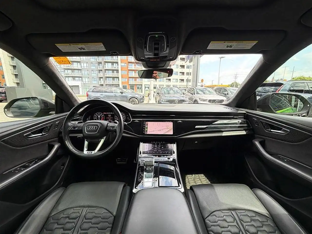 Audi RS Q8 снимка Audi RS Q8