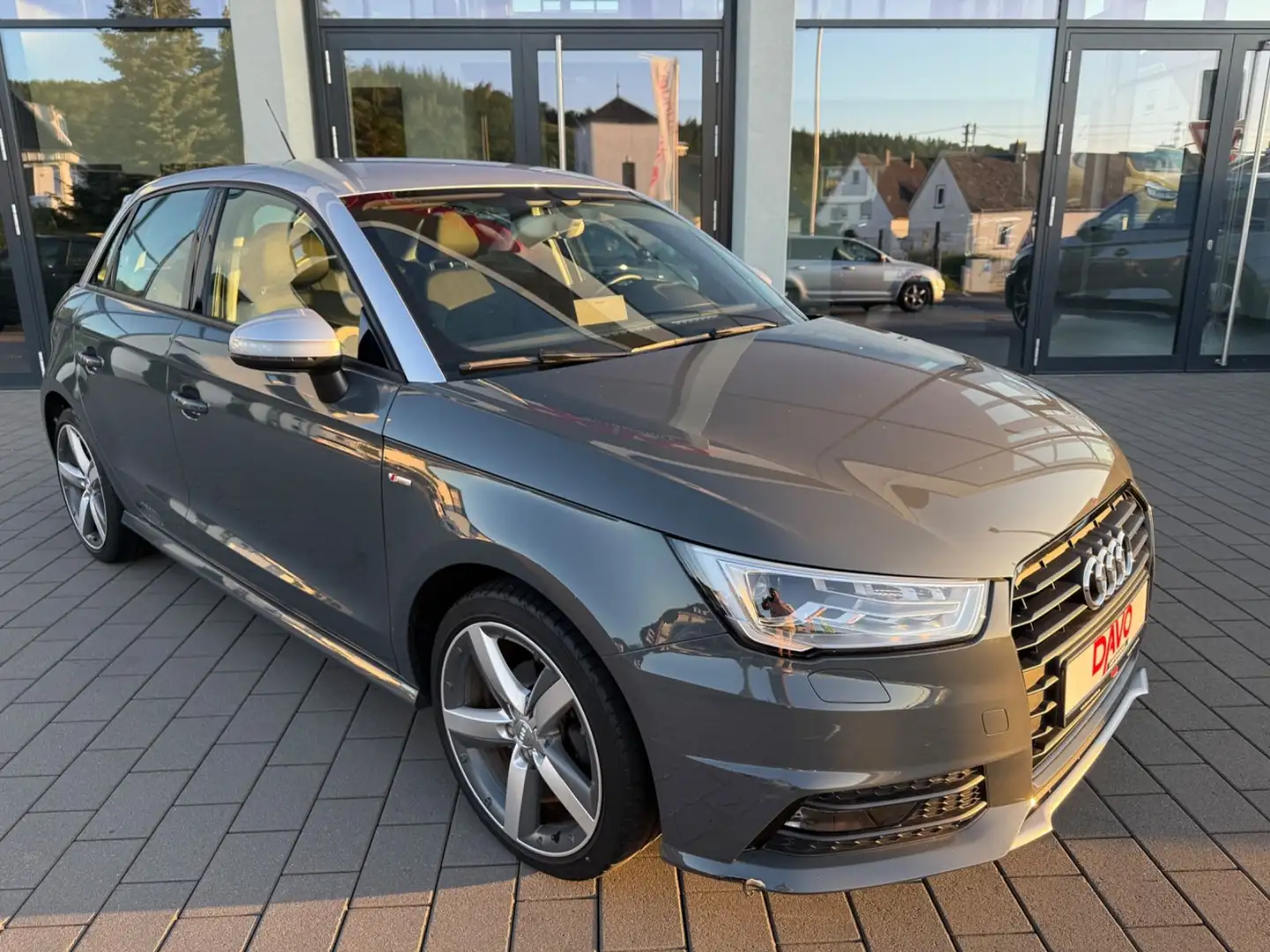 Audi A1 Sportback 1.0 TSI S line/Xenon/MMI Gris - 1