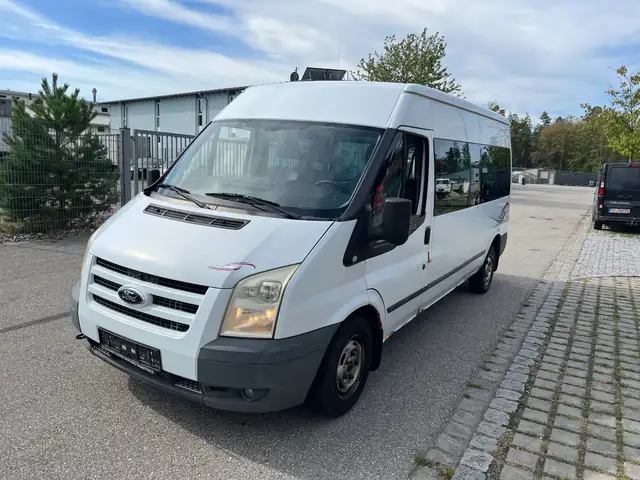 Ford Transit Bus Trend
