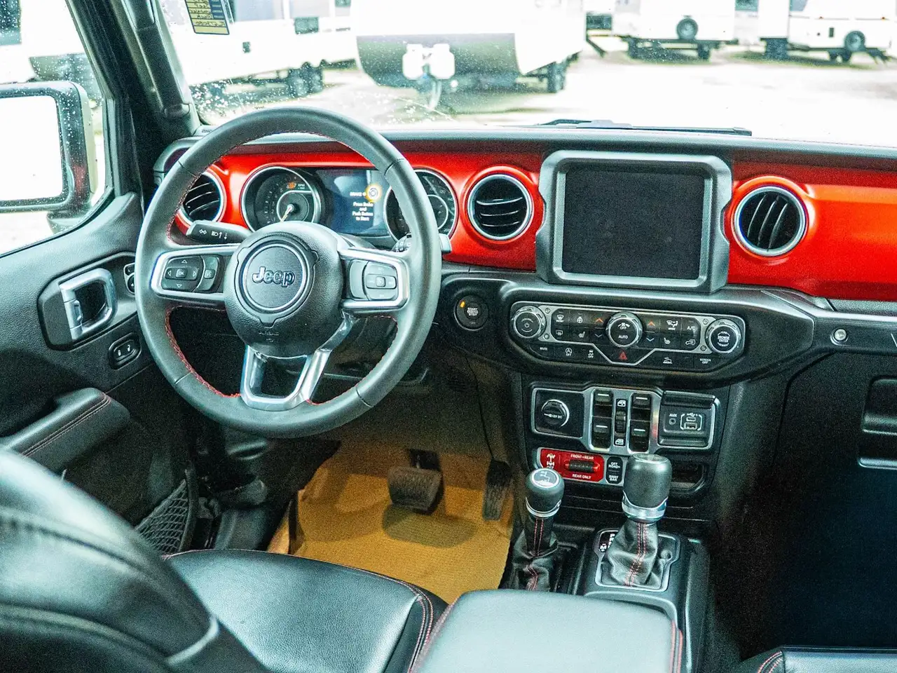 Jeep Wrangler снимка Jeep Wrangler