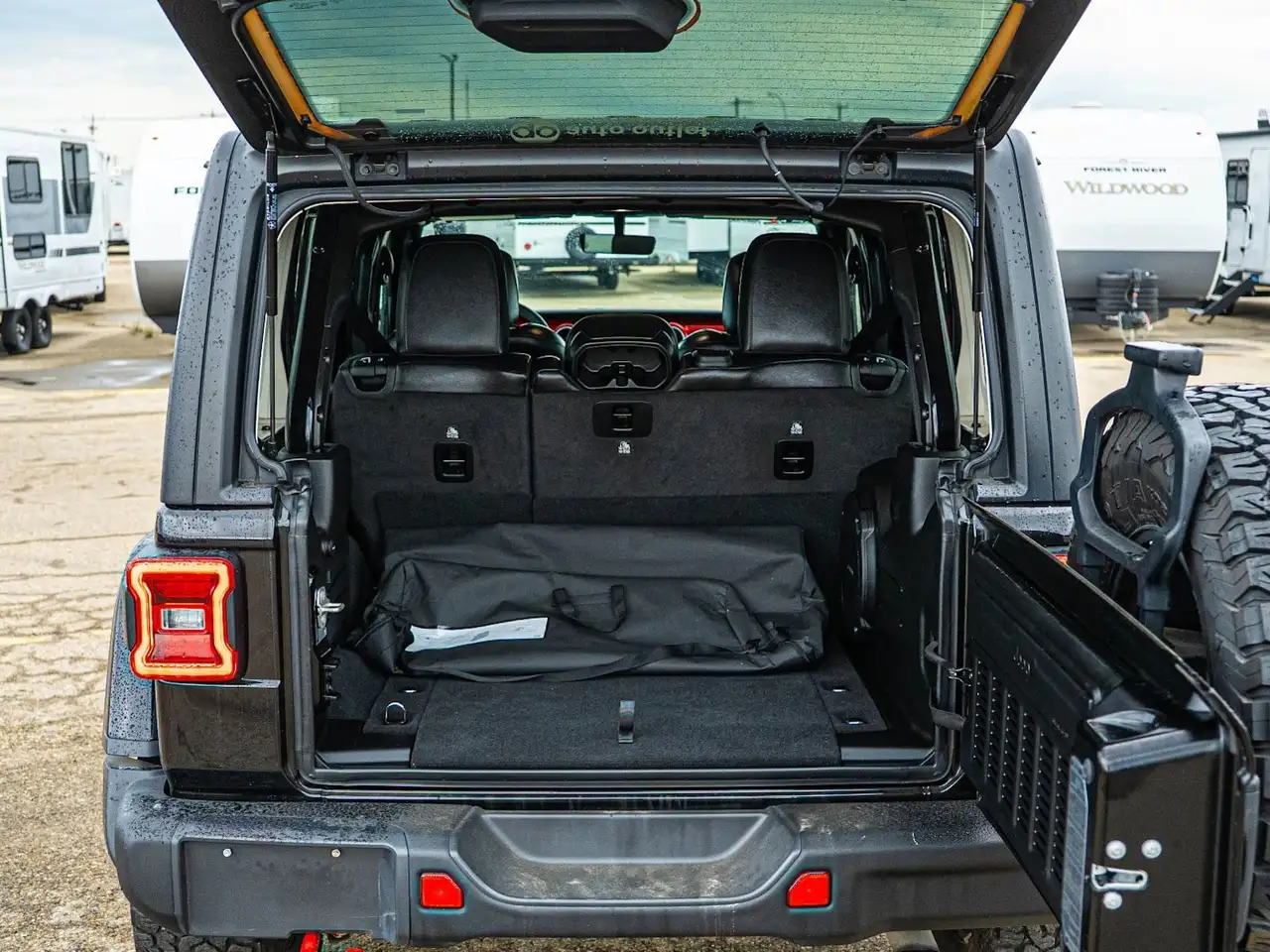 Jeep Wrangler снимка Jeep Wrangler