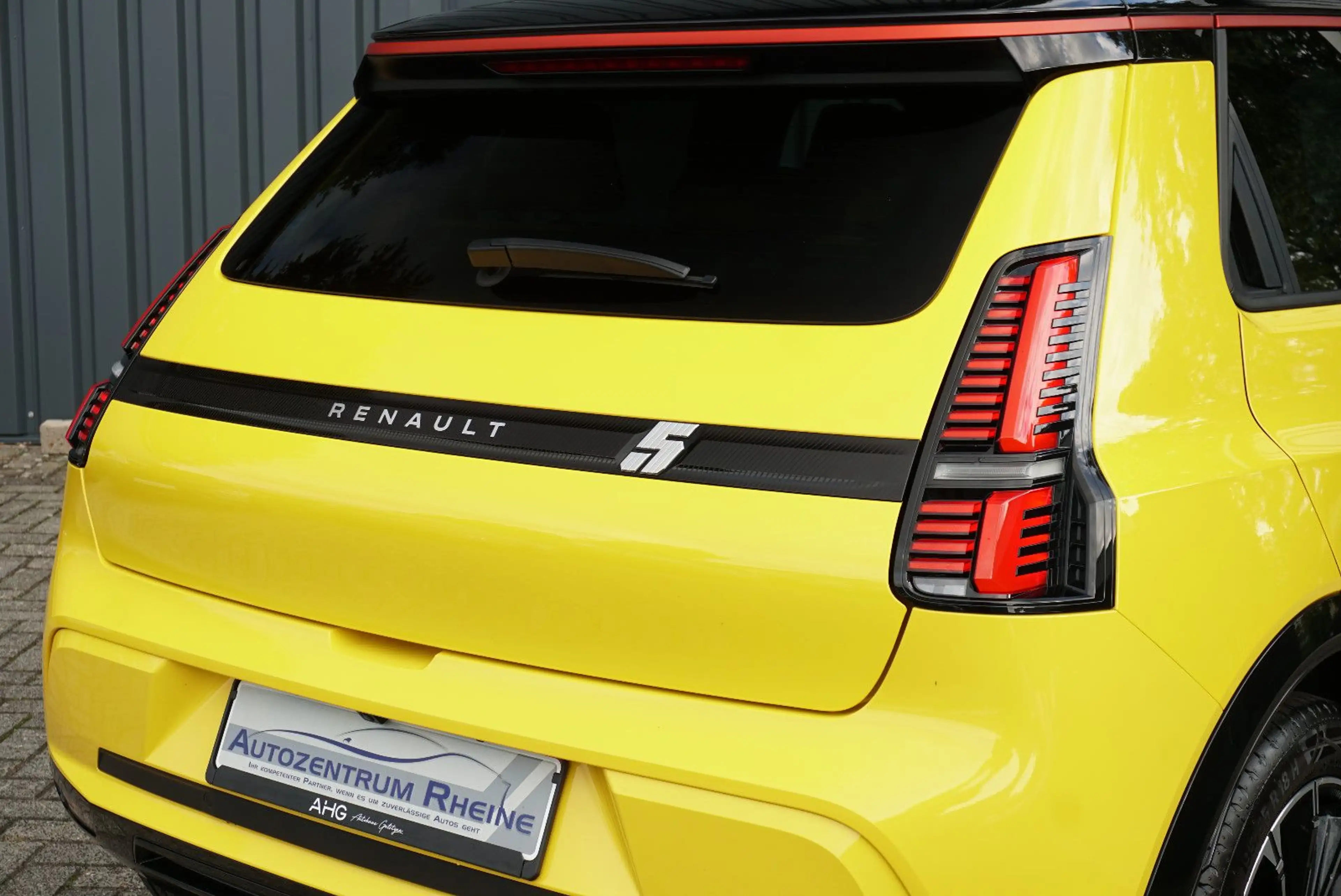 Renault R 5 5 E-Tech Iconic Five 150 LED H&K SHZ 52kWh Kamer — photo 11