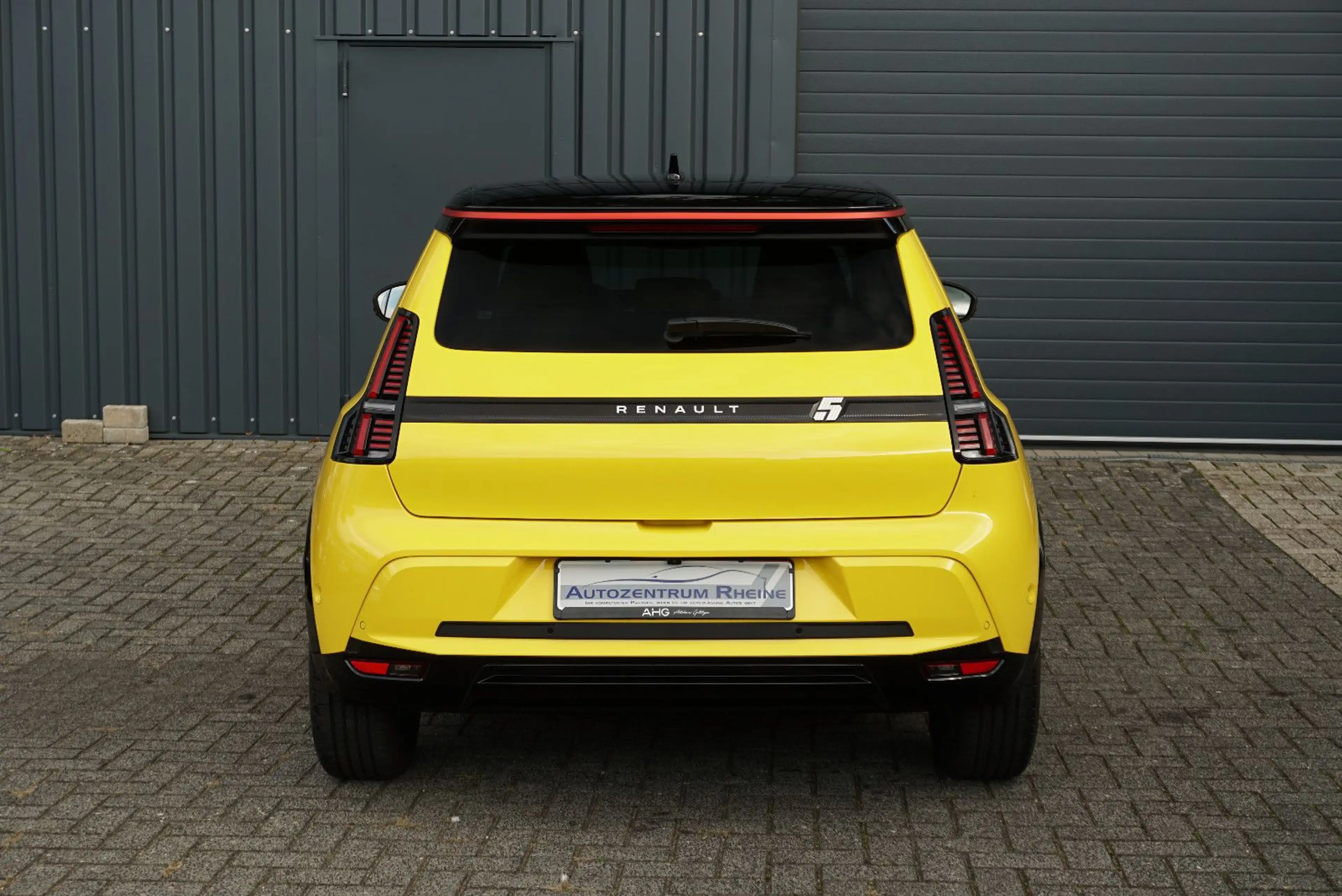 Renault R 5 5 E-Tech Iconic Five 150 LED H&K SHZ 52kWh Kamer — photo 6