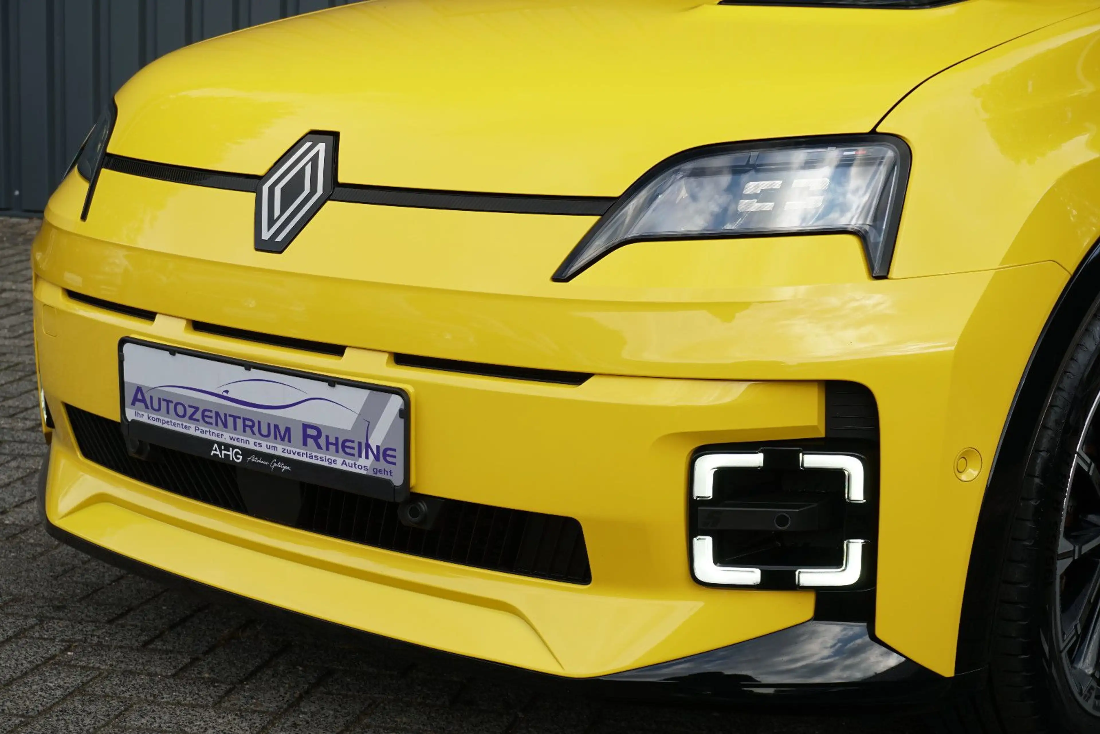 Renault R 5 5 E-Tech Iconic Five 150 LED H&K SHZ 52kWh Kamer — photo 12