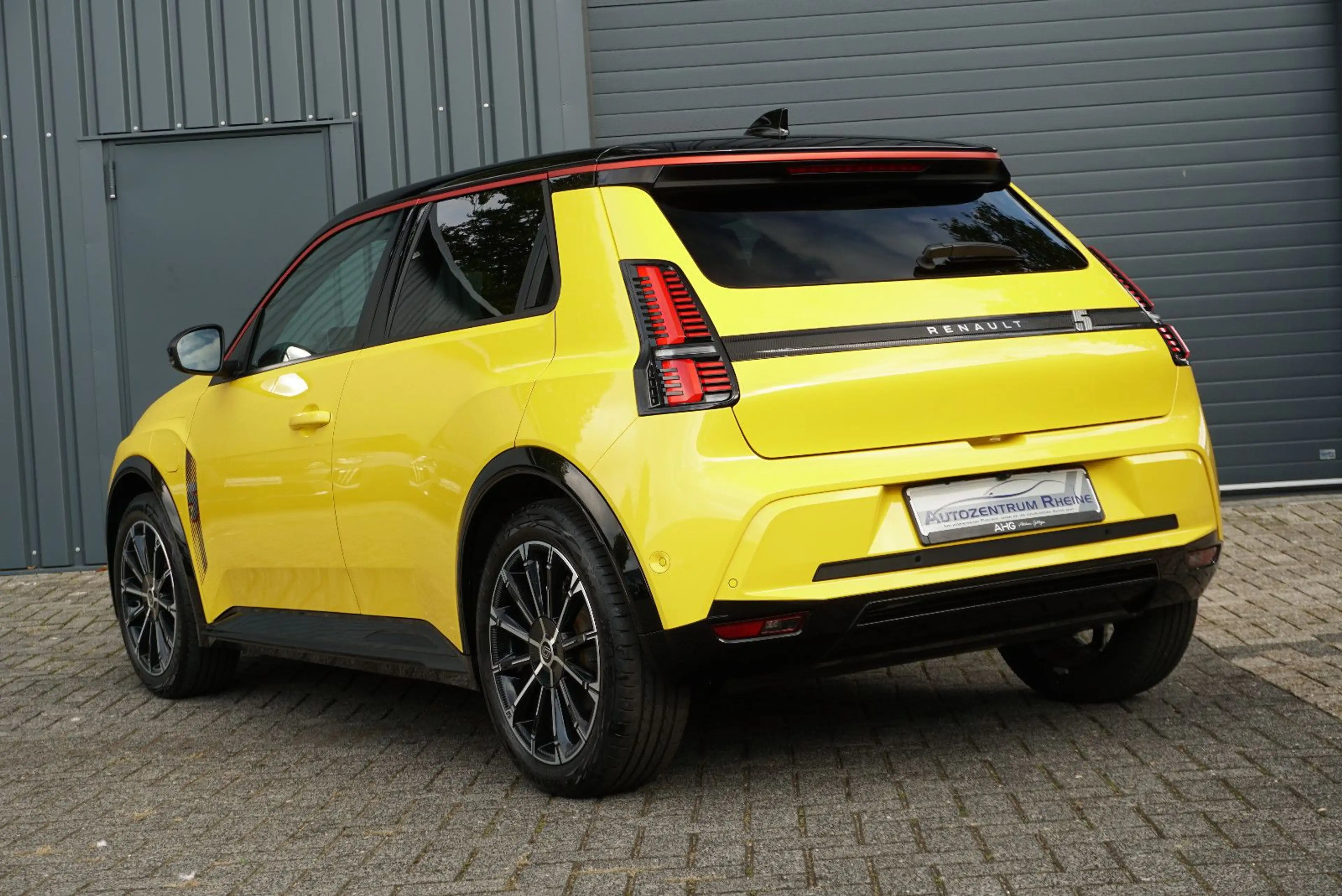 Renault R 5 5 E-Tech Iconic Five 150 LED H&K SHZ 52kWh Kamer — photo 5