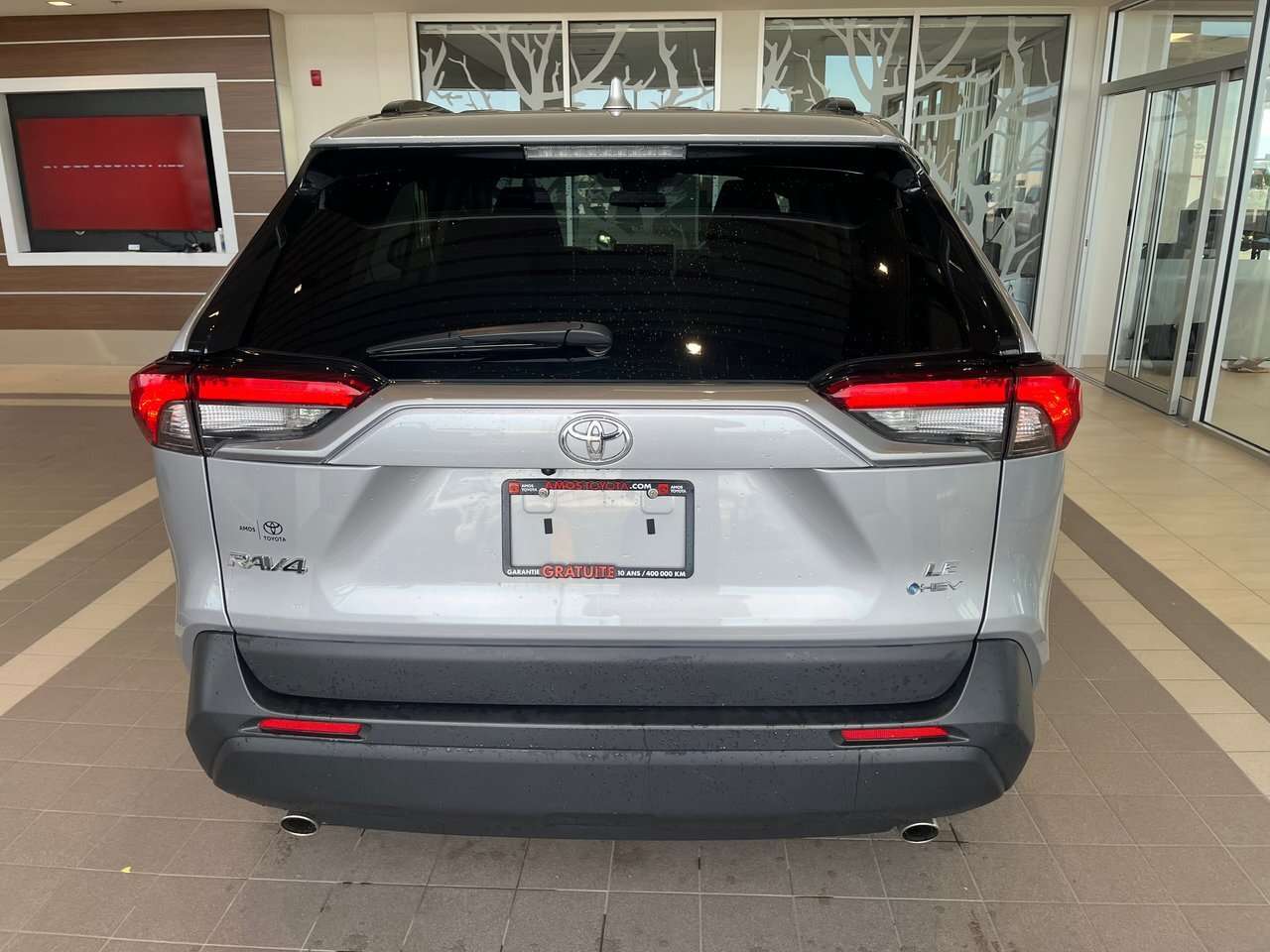 2025 Toyota RAV4 Hybrid LE — снимка 1