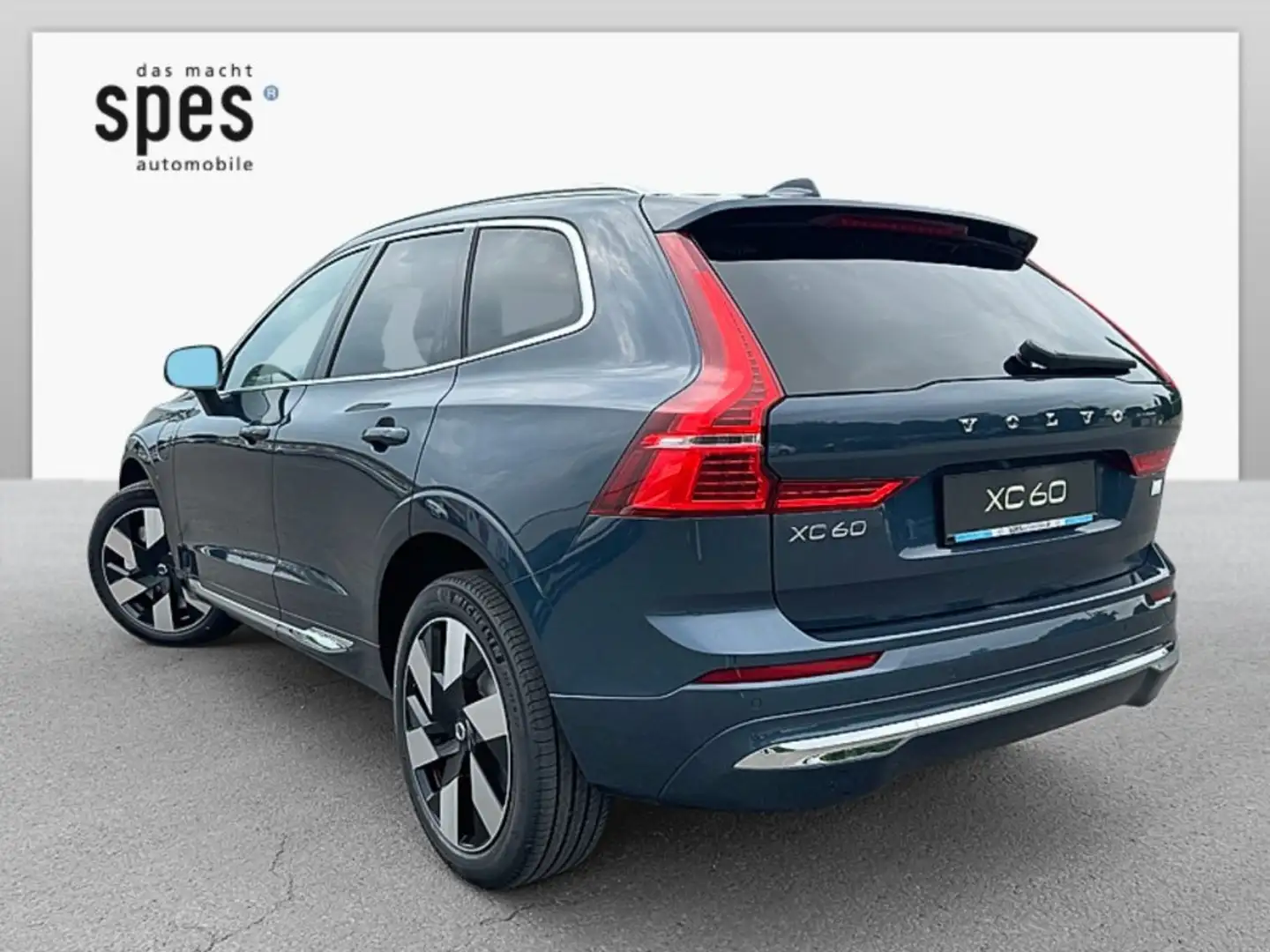 Volvo XC60 Recharge Plus, T6 AWD Plug-in Hybrid, Elektrisch/Benzin, Bri Blau - 2