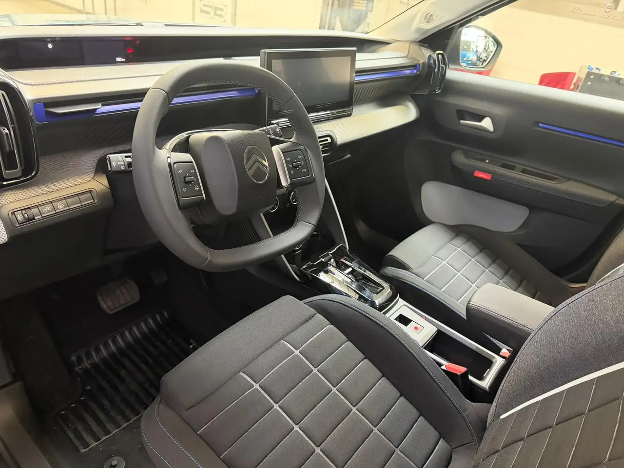 Citroen C3 1.2 hybrid Plus 110cv edcs6 13