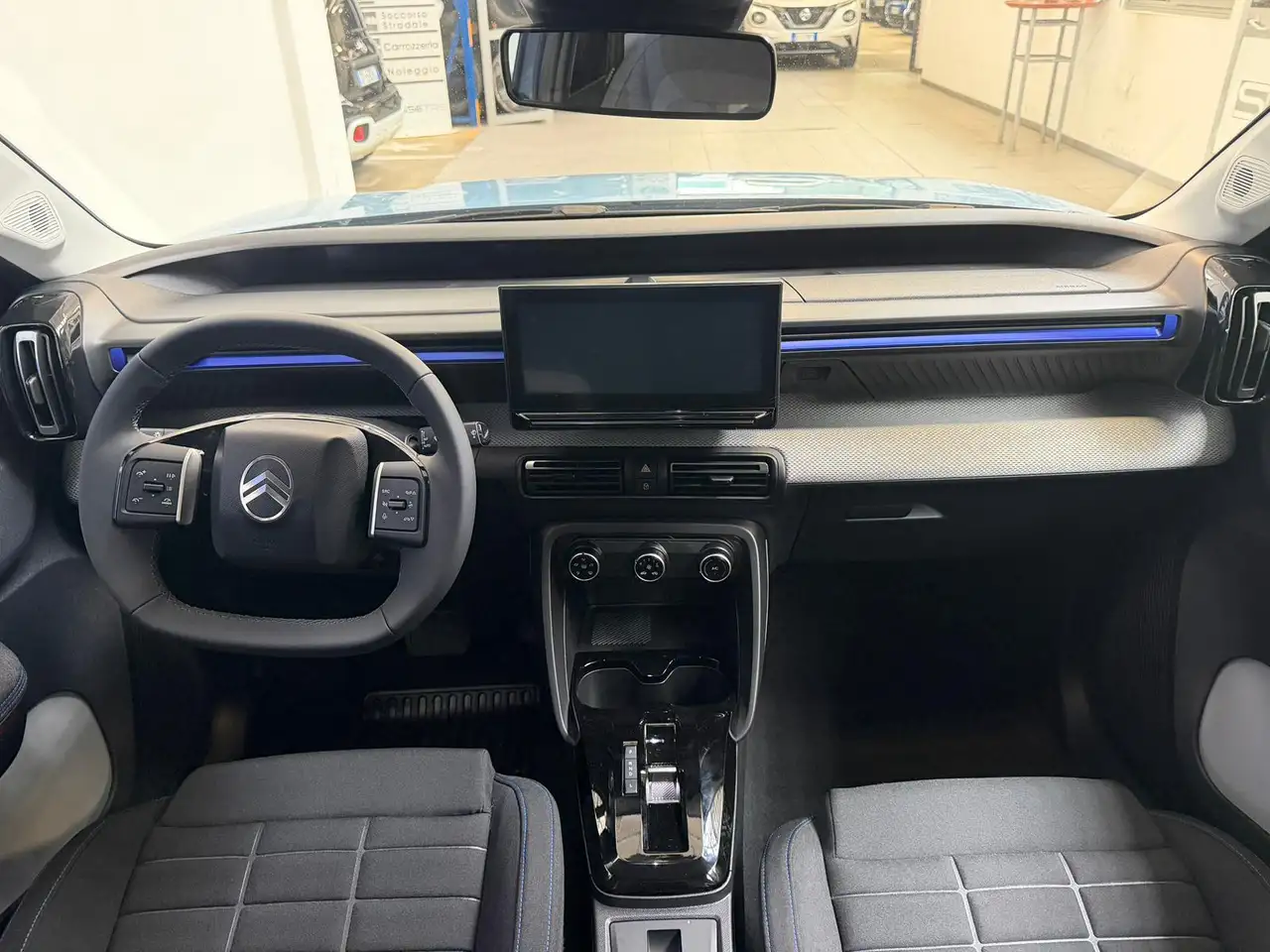 Citroen C3 1.2 hybrid Plus 110cv edcs6 26