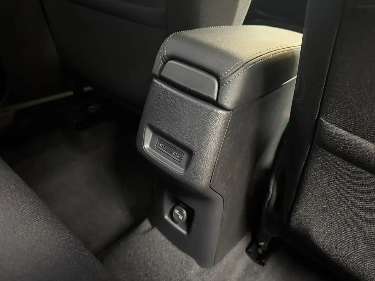 Citroen C3 1.2 hybrid Plus 110cv edcs6 24