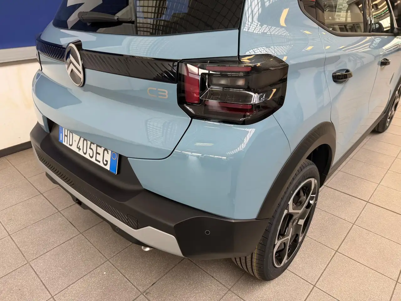Citroen C3 1.2 hybrid Plus 110cv edcs6 8