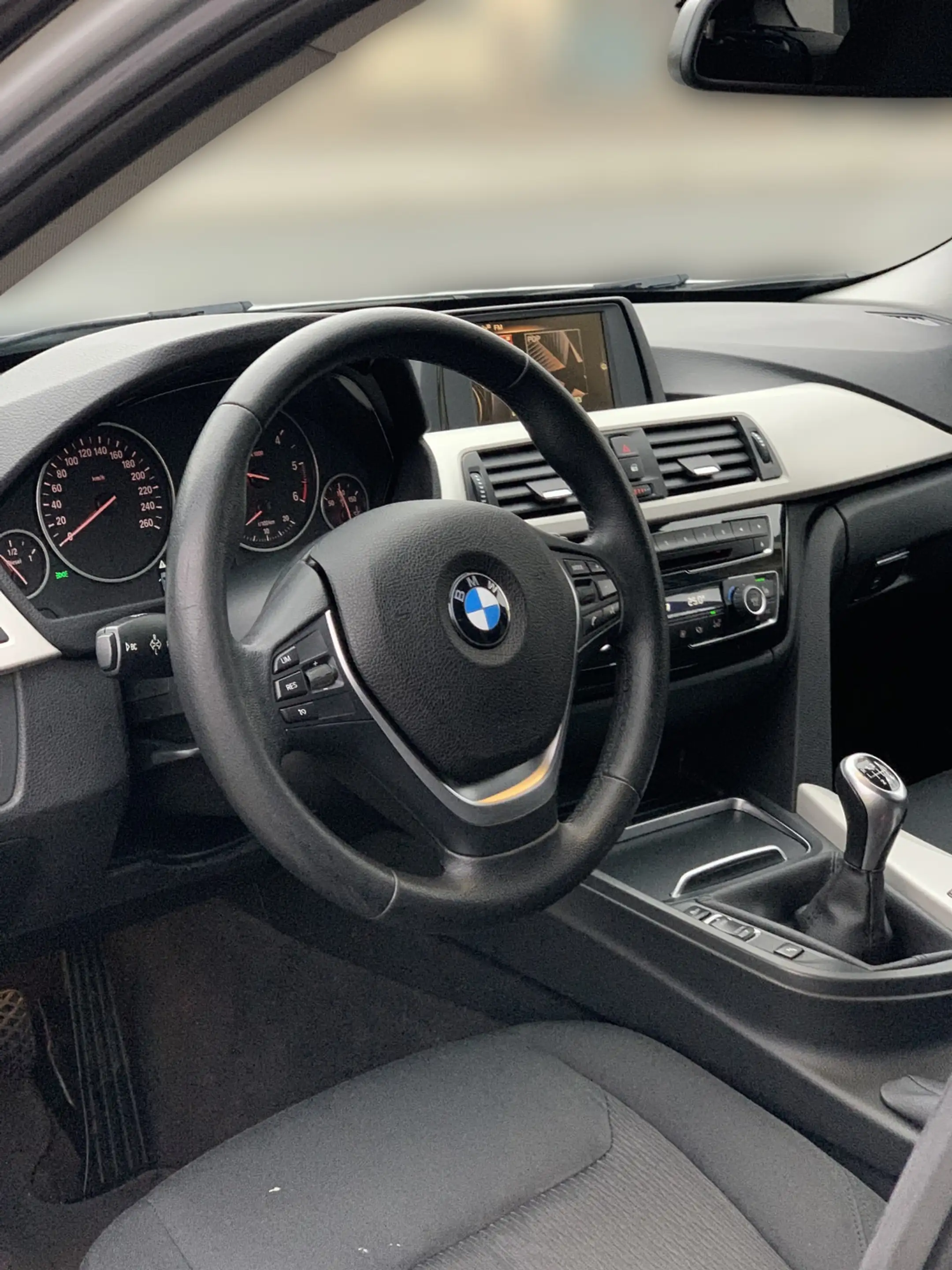 BMW 316 d Touring Sport Line/Garantie *GARANTIE — photo 9