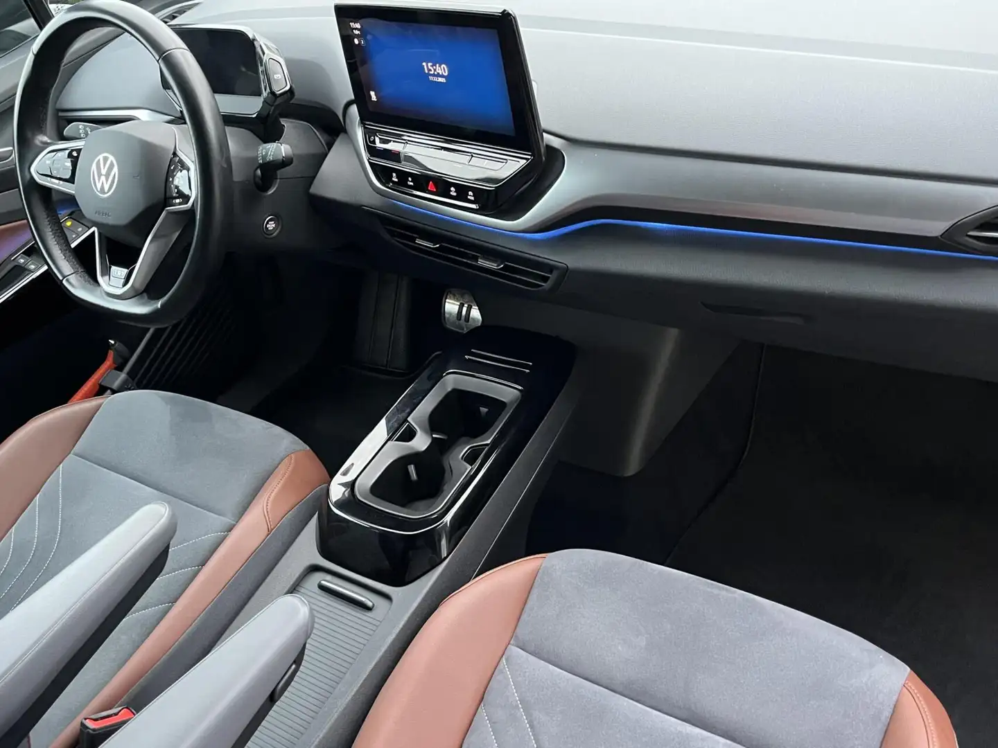 Volkswagen ID.4 First 77 kWh 204PK SOH92%+CARPLAY+EL TREKH Gris - 2