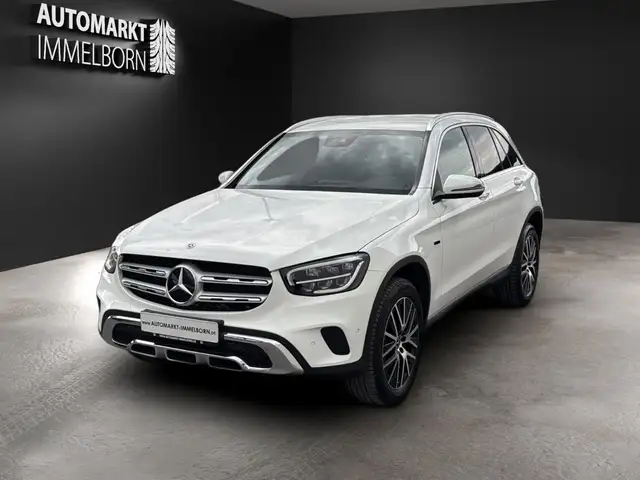 Mercedes-Benz 300 view 2