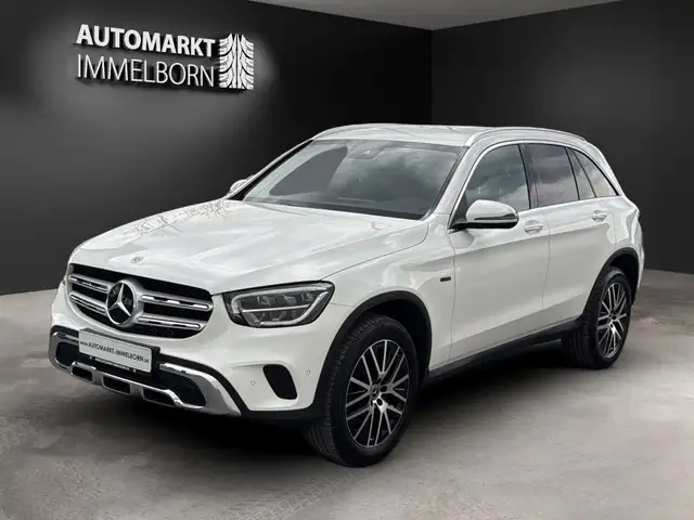 Mercedes-Benz 300 view 3