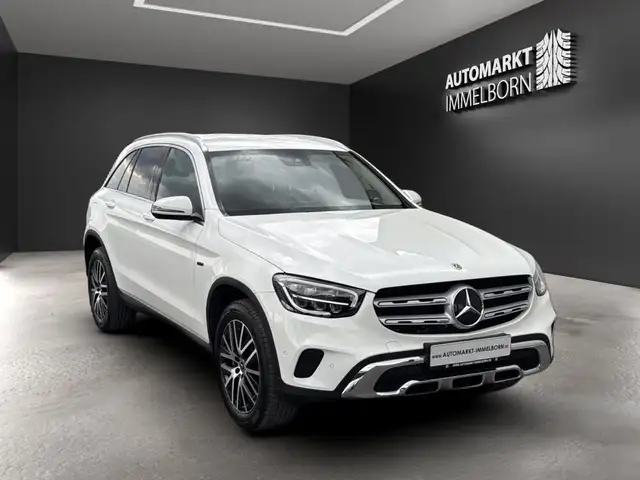 Mercedes-Benz 300 main image