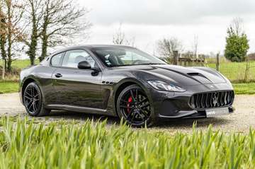 Granturismo MC Stradale 4.7L 460 - Capot Carbone