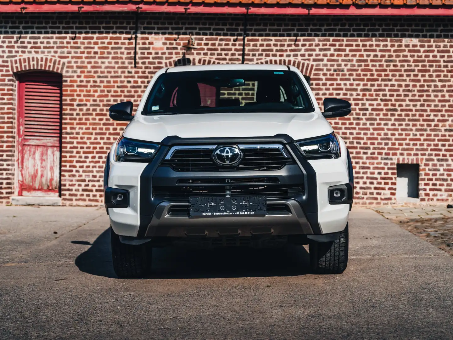 Toyota Hilux Invincible 38.800 ex full opt. Blanco - 1