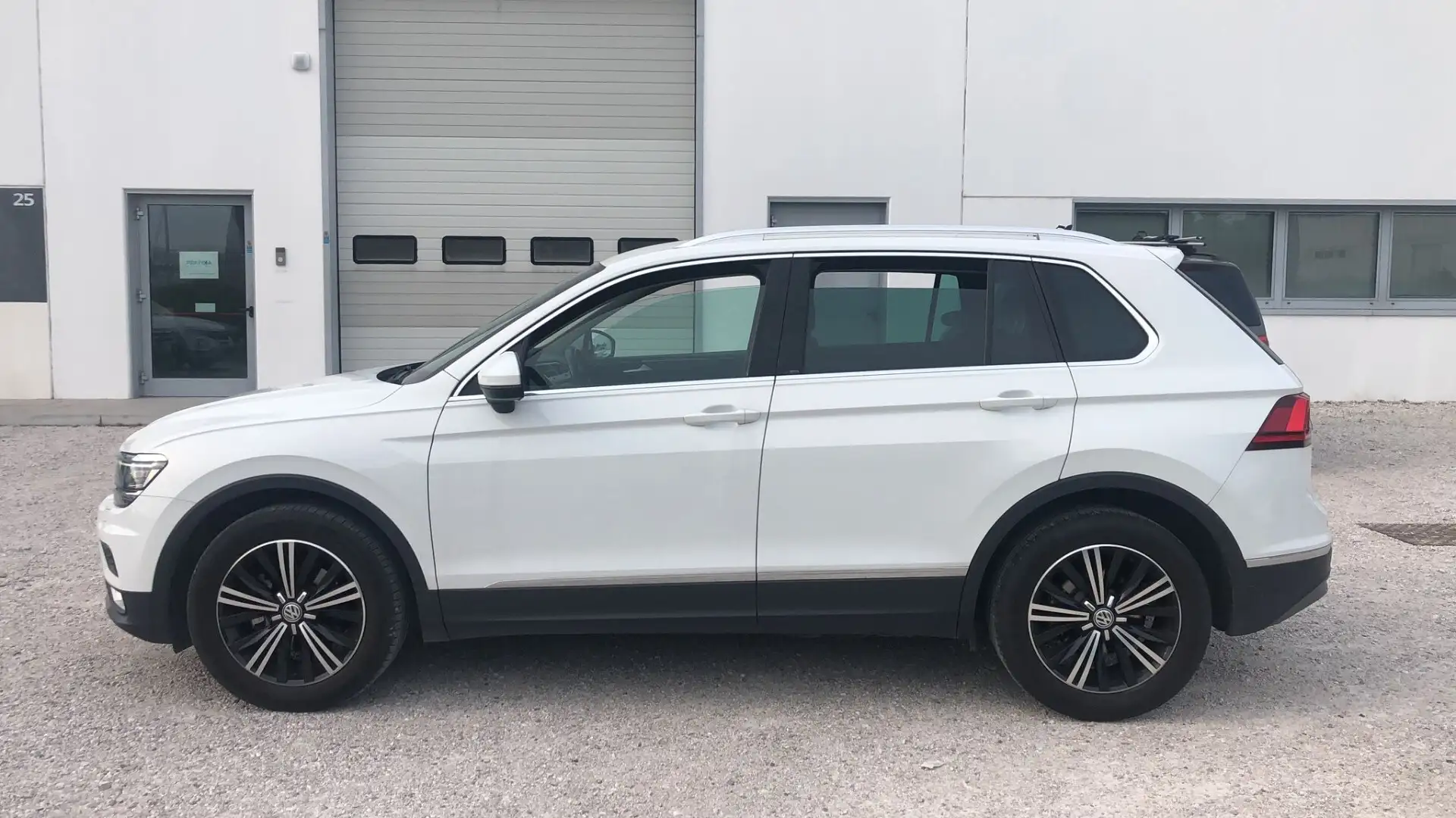 Volkswagen Tiguan Tiguan 1.4 TSI 150 CV DSG Executive ACT BlueMotion Bianco - 2