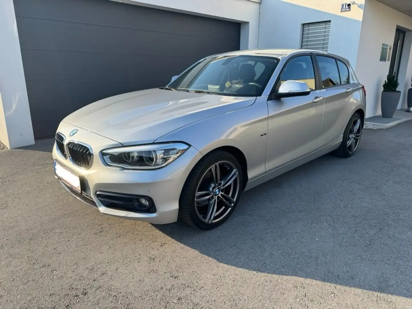 BMW 116 116d Sport Line Sport Line Silber - 1