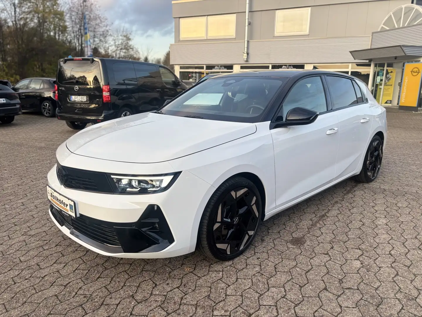 Opel Astra Astra GSe AT8/NAVI/SHZ+LHZ/PDC VO+HI+360CAM Blanc - 1