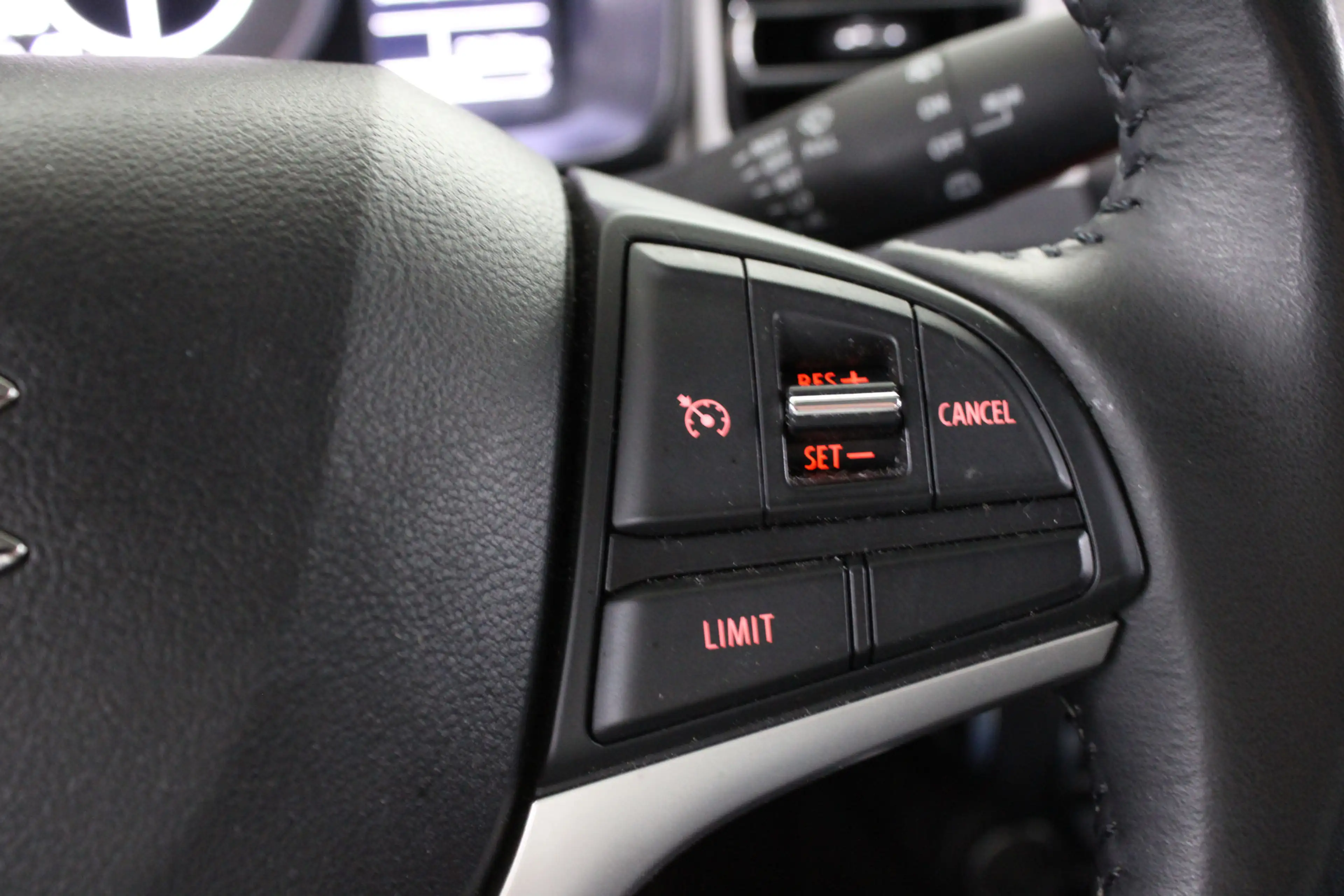 Suzuki Ignis 1.2 Smart Hybrid Allgrip Style / Stoelverwarming / — photo 14