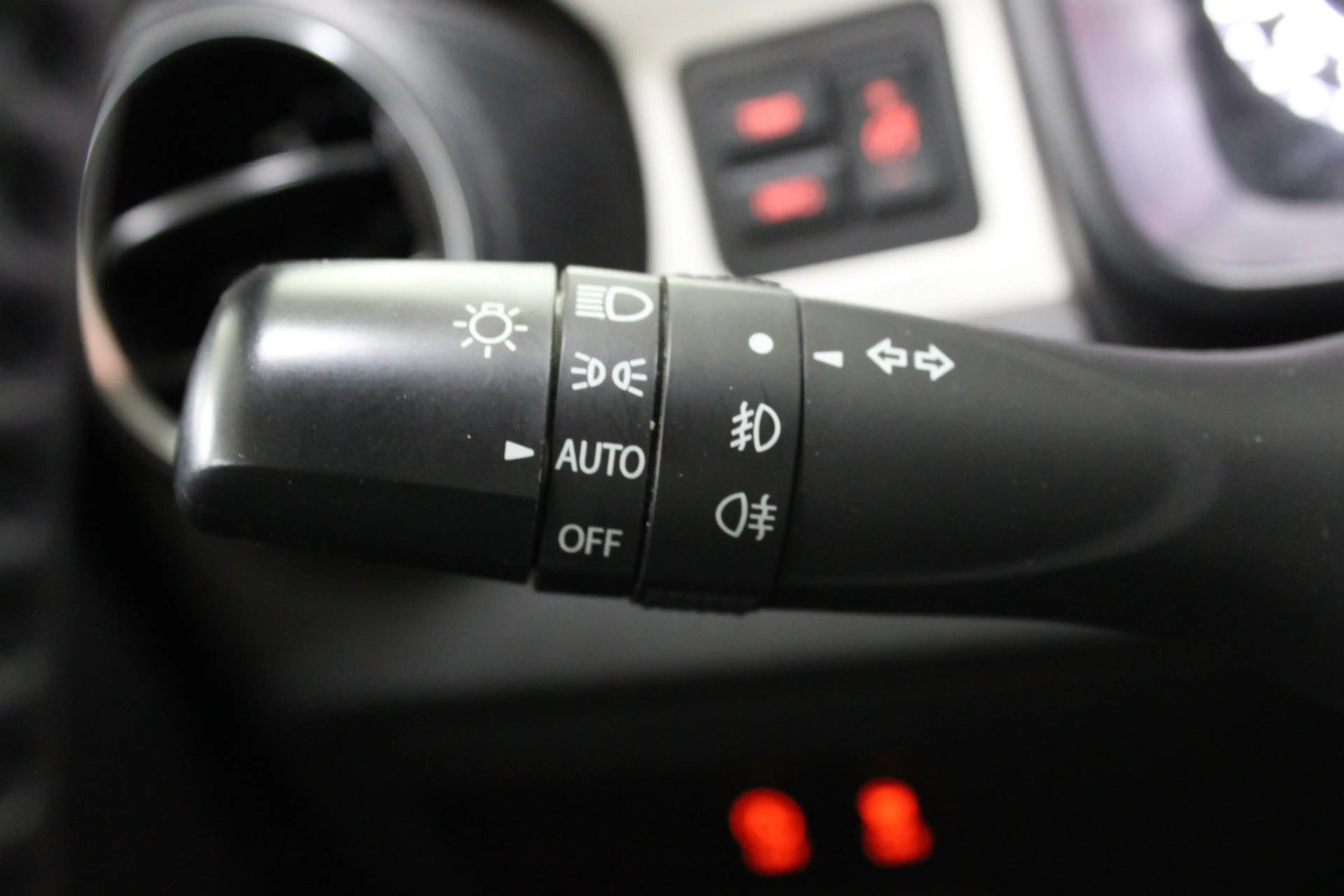 Suzuki Ignis 1.2 Smart Hybrid Allgrip Style / Stoelverwarming / — photo 15