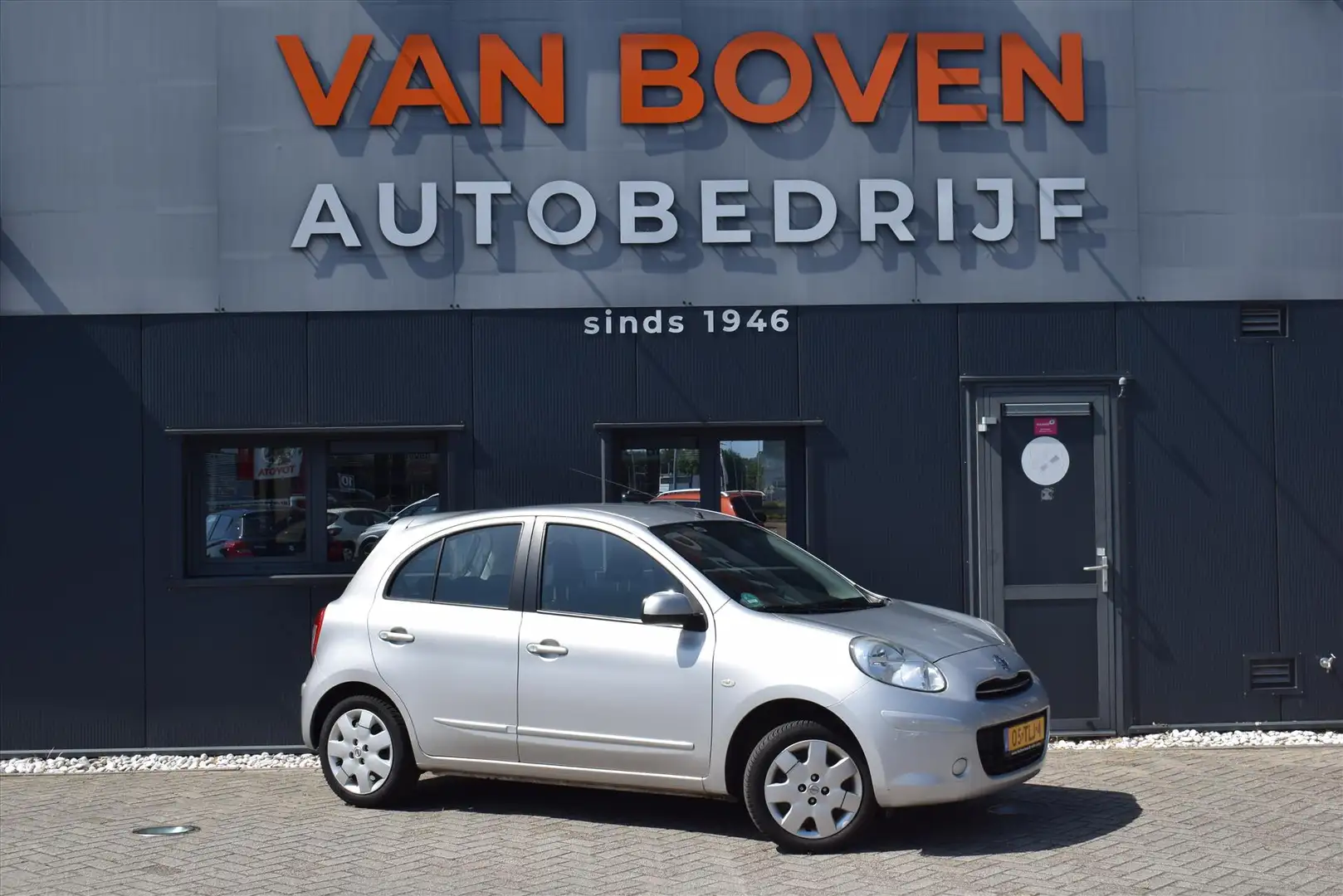 Nissan Micra 1.2 80pk Acenta Gris - 1