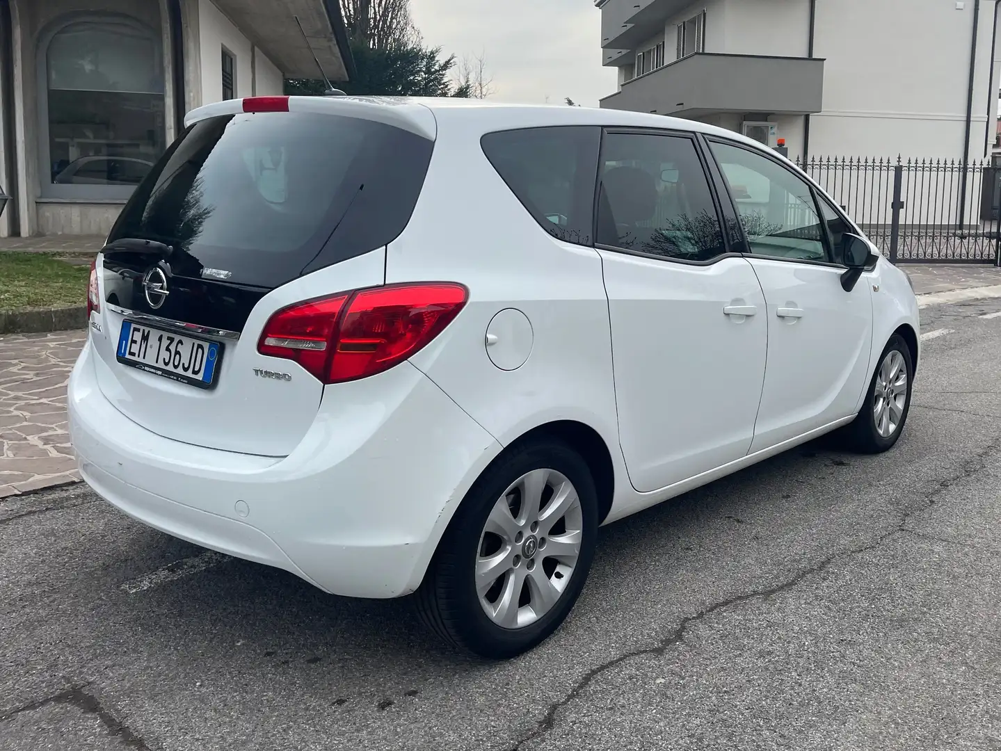 Opel Meriva Meriva 1.4t Elective 120cv Weiß - 1